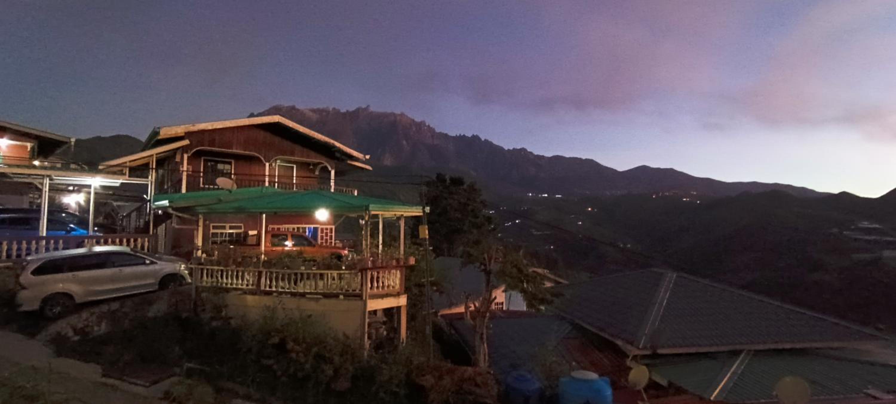 Almeera Homestay 2 photo 4