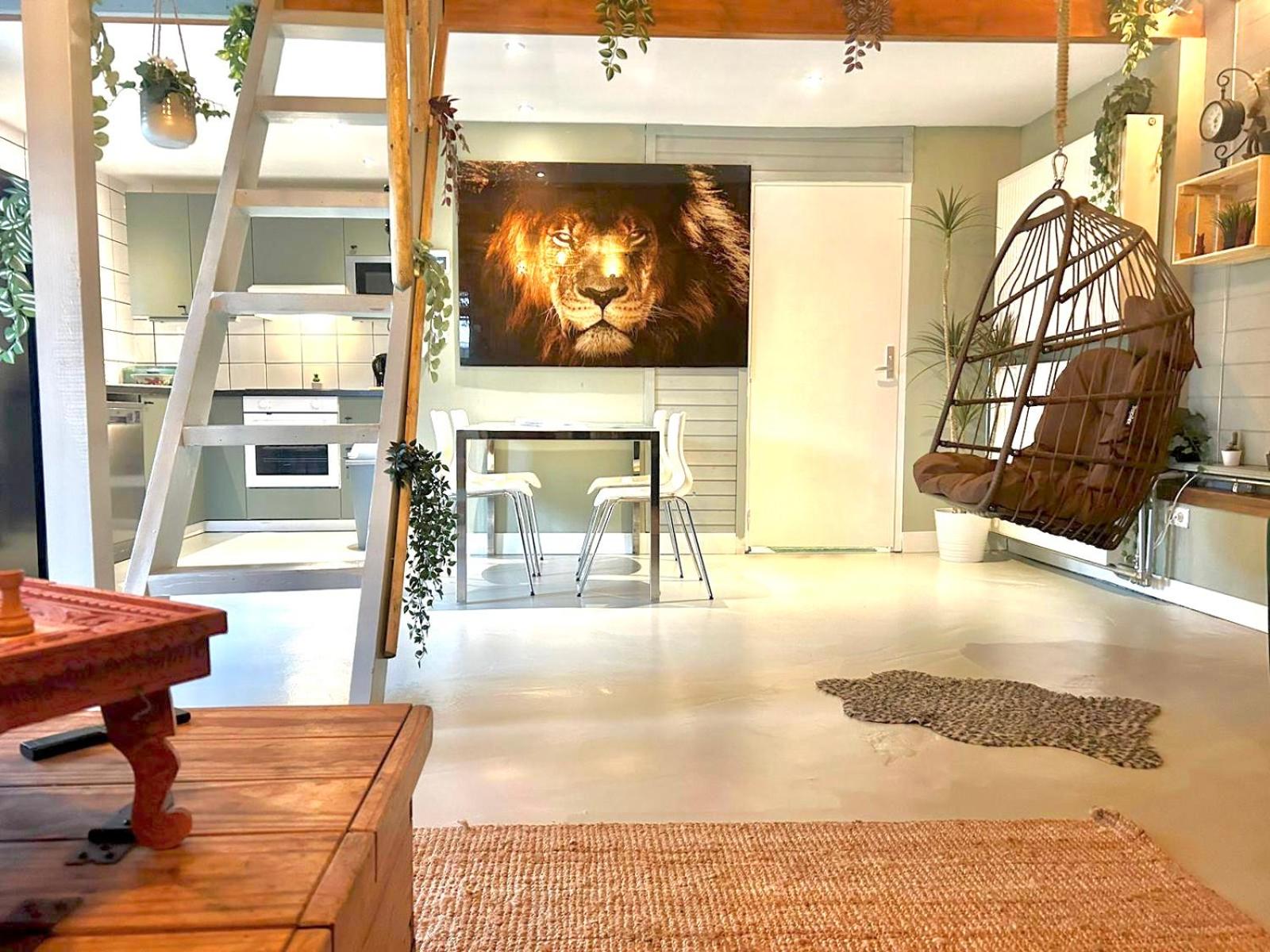 Jungle style lodge with jacuzzi ,sauna and garden near Amsterdam - Property Image 12