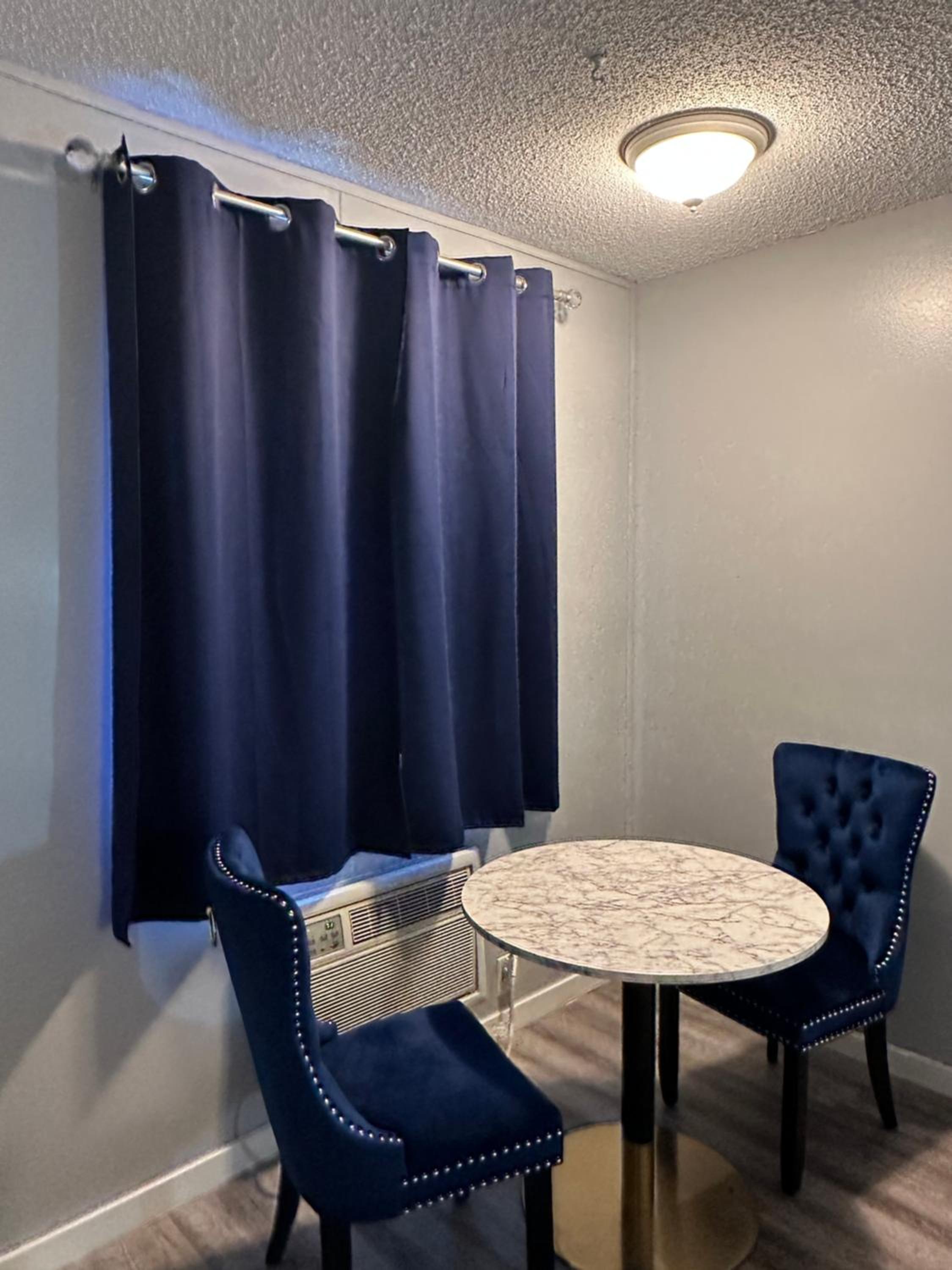Paxton Inn Motel