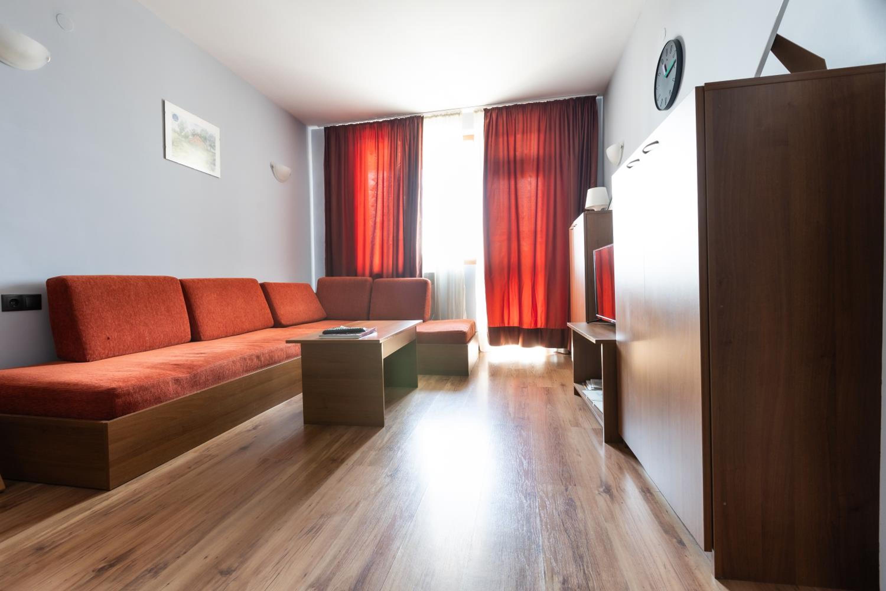 Bansko Vacations - One bedroom apartment in Hotel Banderitsa ,Bansko - Property Image 2