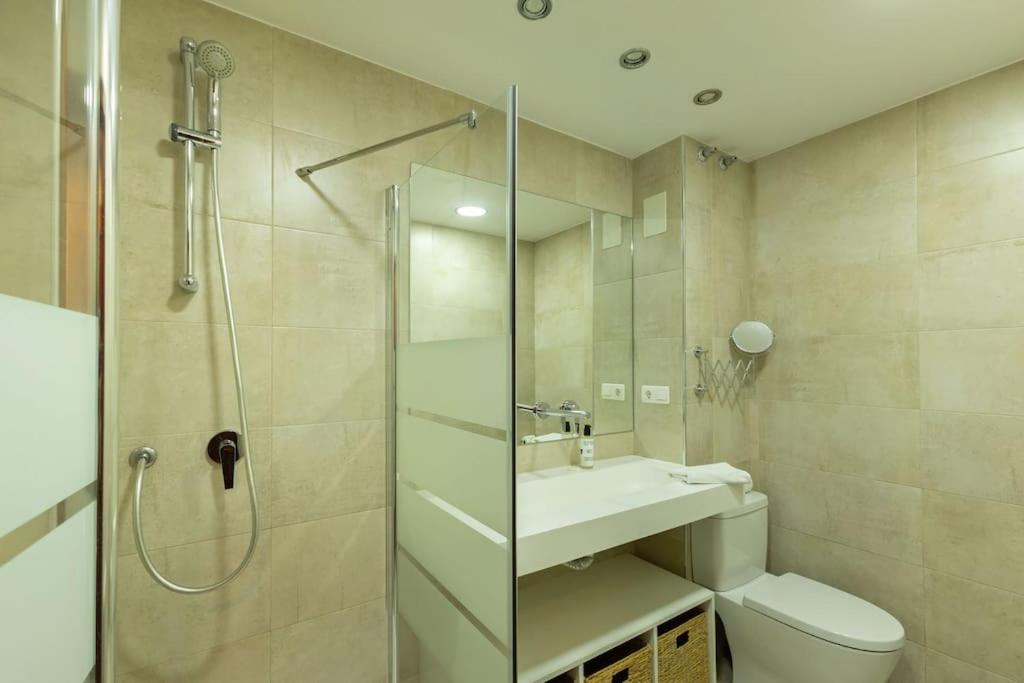 Santa Cruz Refinadores Suite by Valcambre