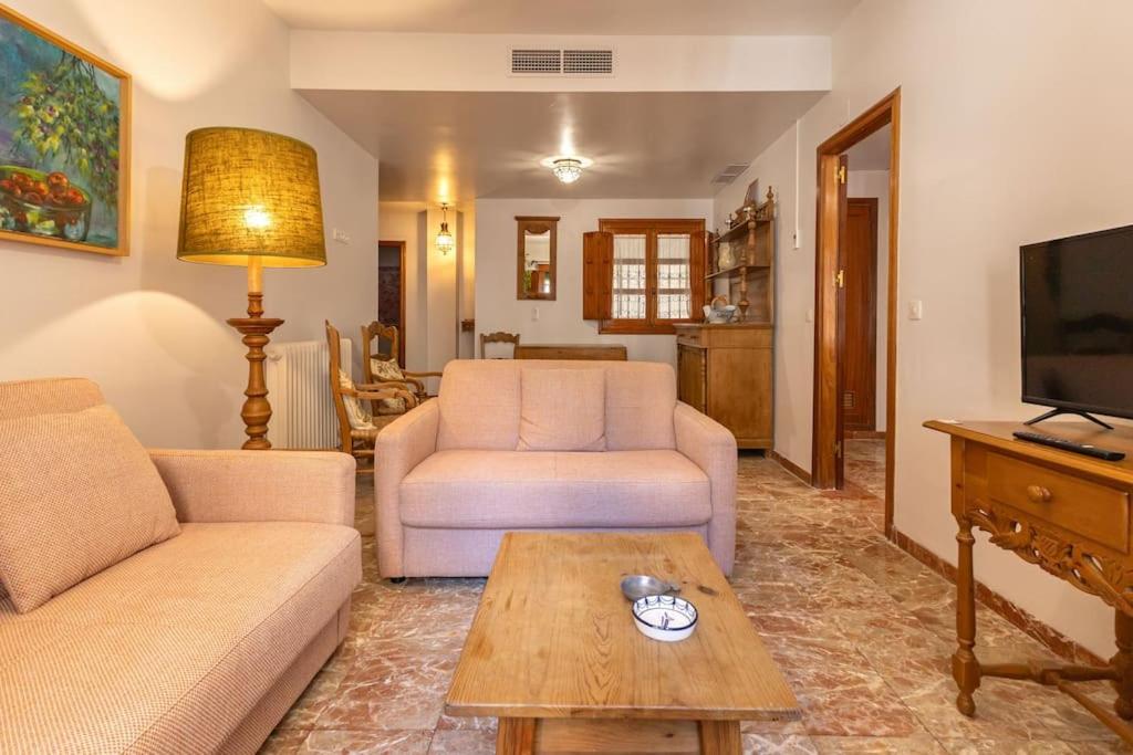Santa Cruz Refinadores Suite by Valcambre