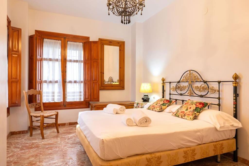 Santa Cruz Refinadores Suite by Valcambre