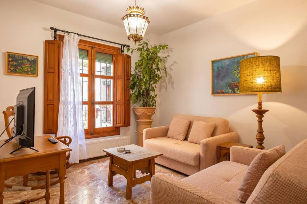 Santa Cruz Refinadores Suite by Valcambre