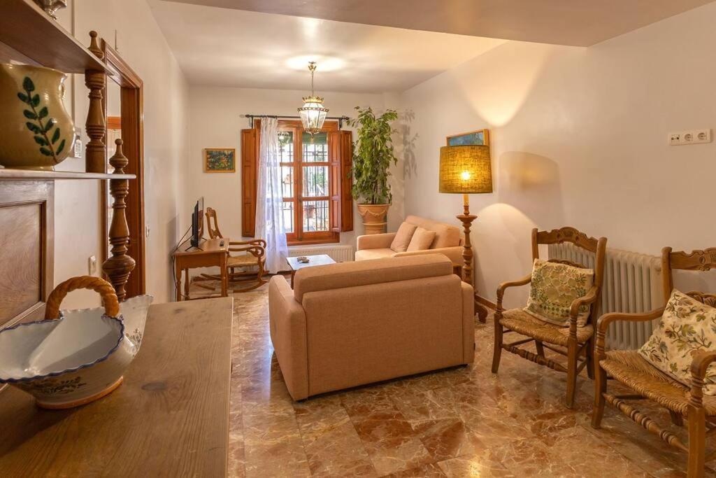 Santa Cruz Refinadores Suite by Valcambre