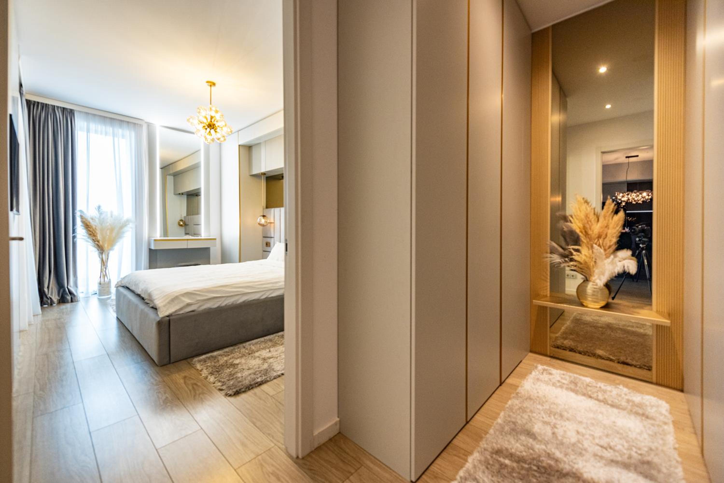 UrbanStay suites - Herastrau luxury suite view 2