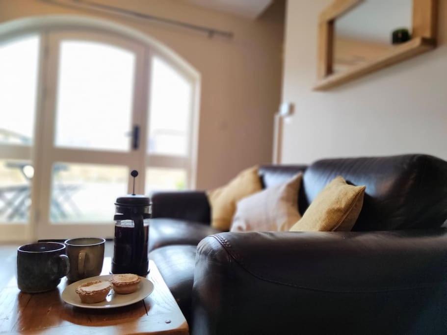 Romantic Escape and Stargazer's Hideaway nr Dark Sky, Alnwick, Kielder