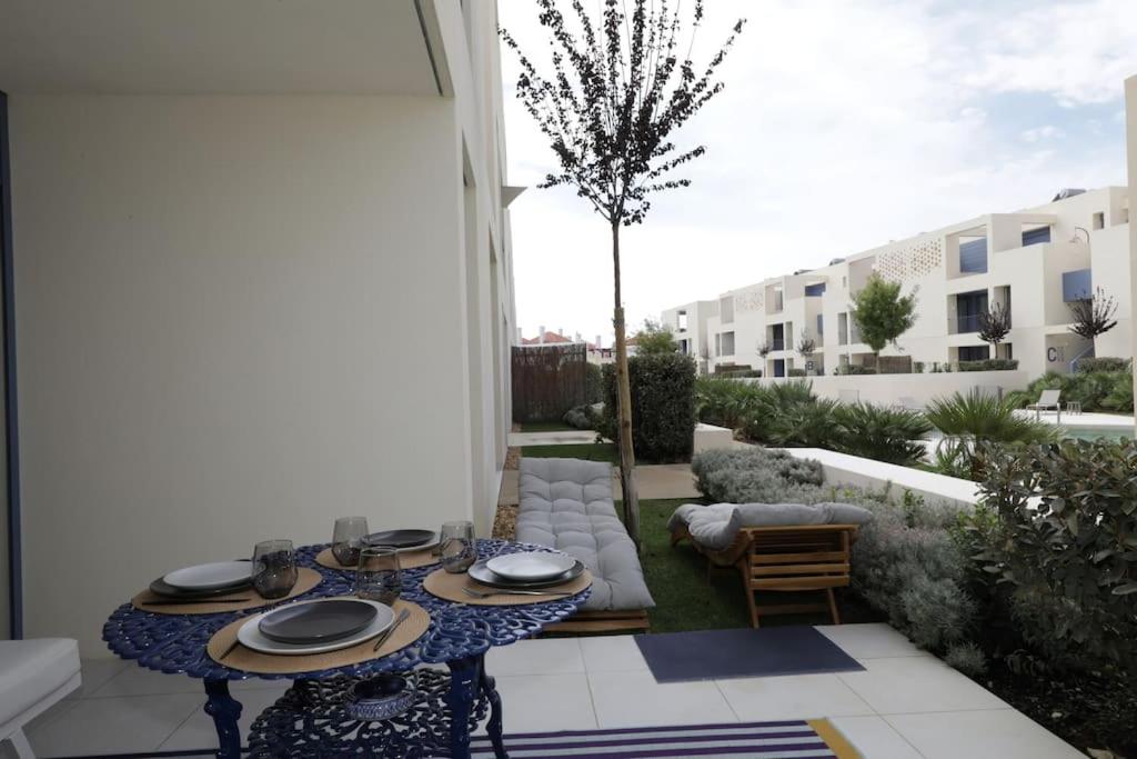 Stylish 2BR Apt w- Pool & Gym, Steps To Ria Formosa view 5