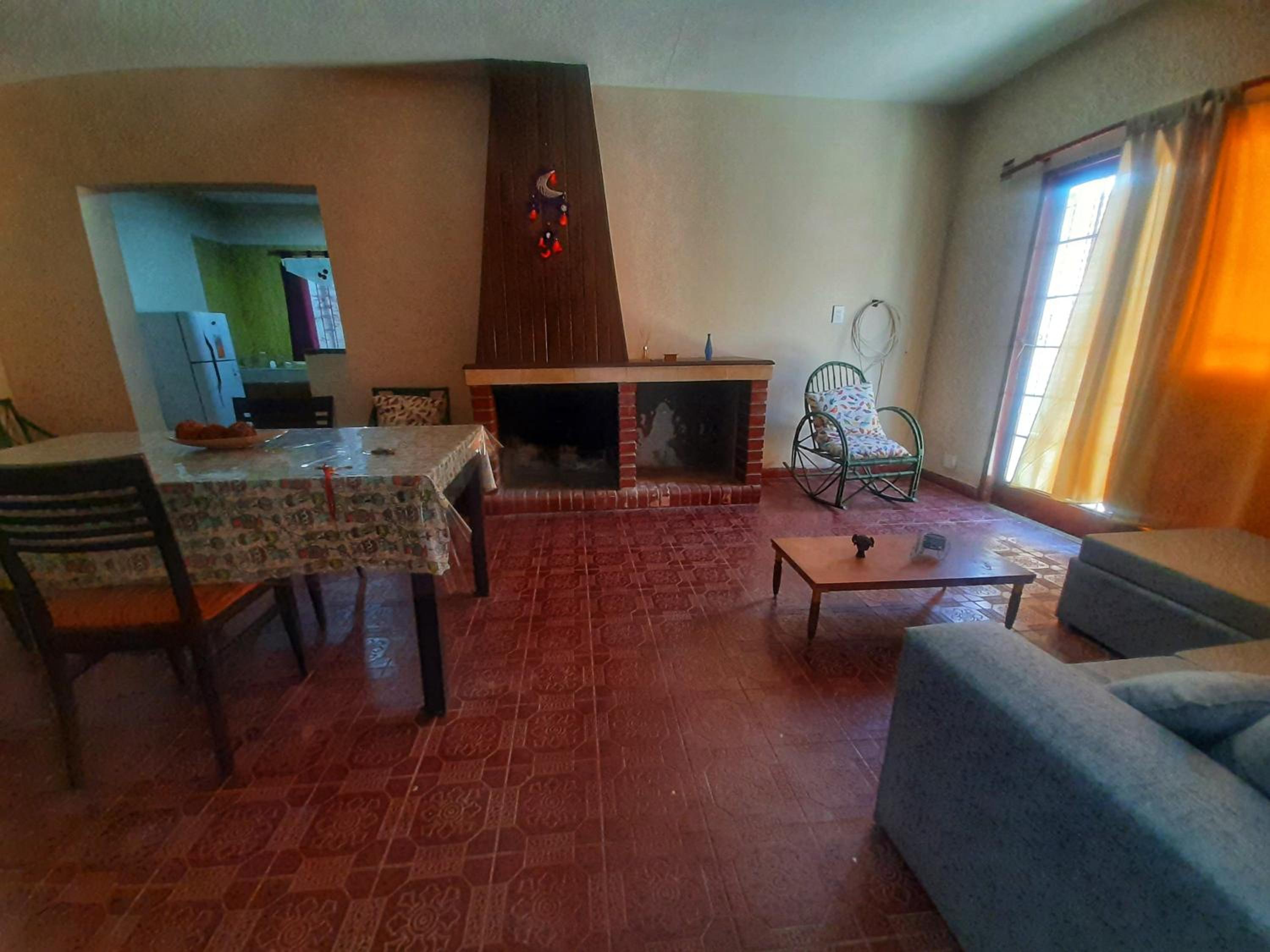 Casa Centrica 2 habitaciones con Cochera SL Cap