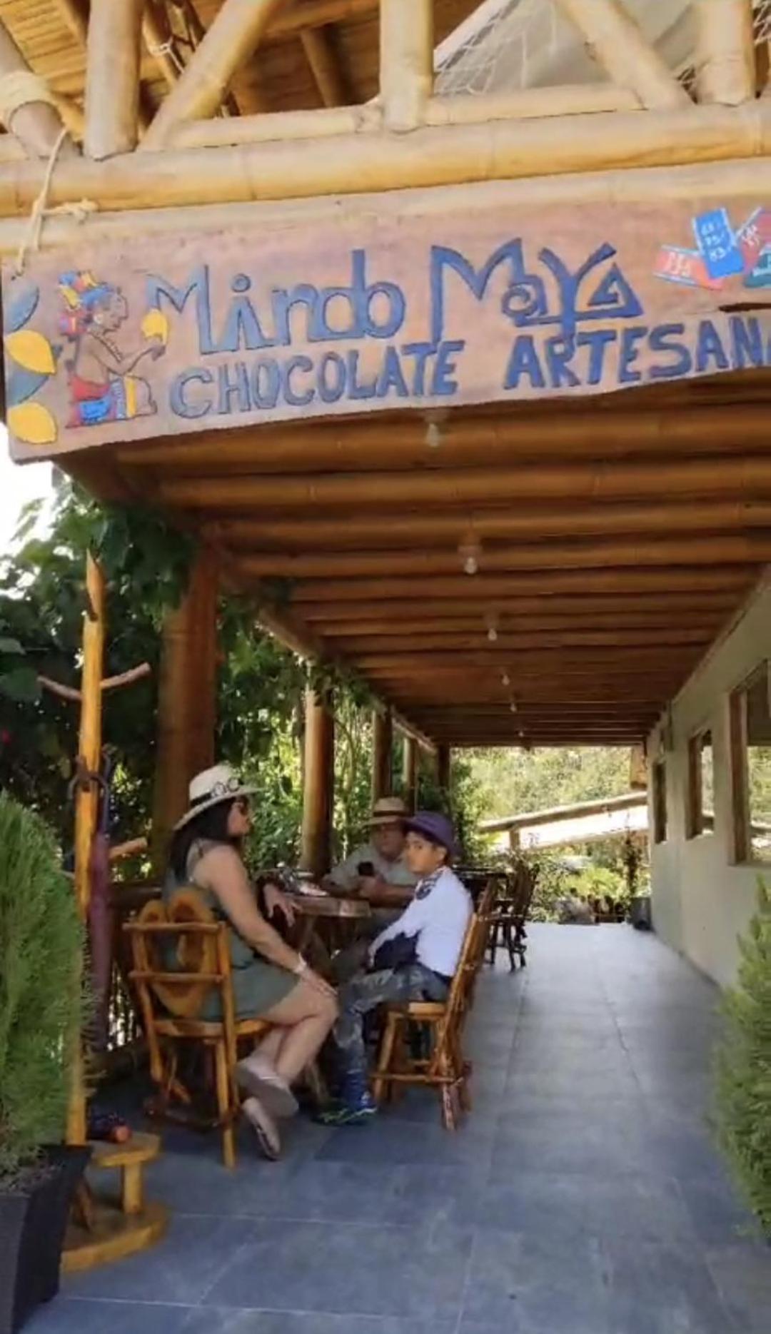 GOLDEN TREE MINDO ECO-LODGE