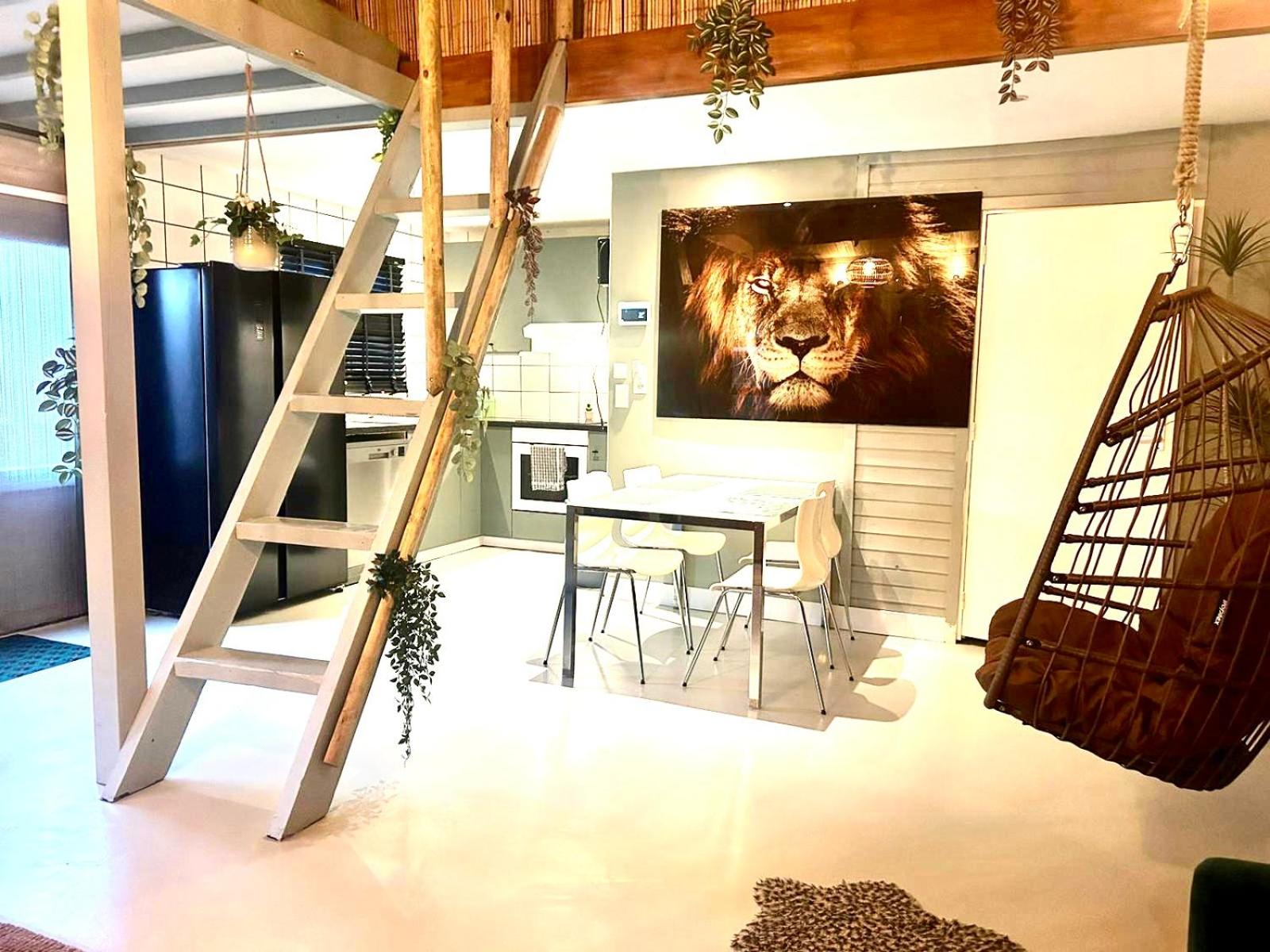 Jungle style lodge with jacuzzi ,sauna and garden near Amsterdam - Property Image 3