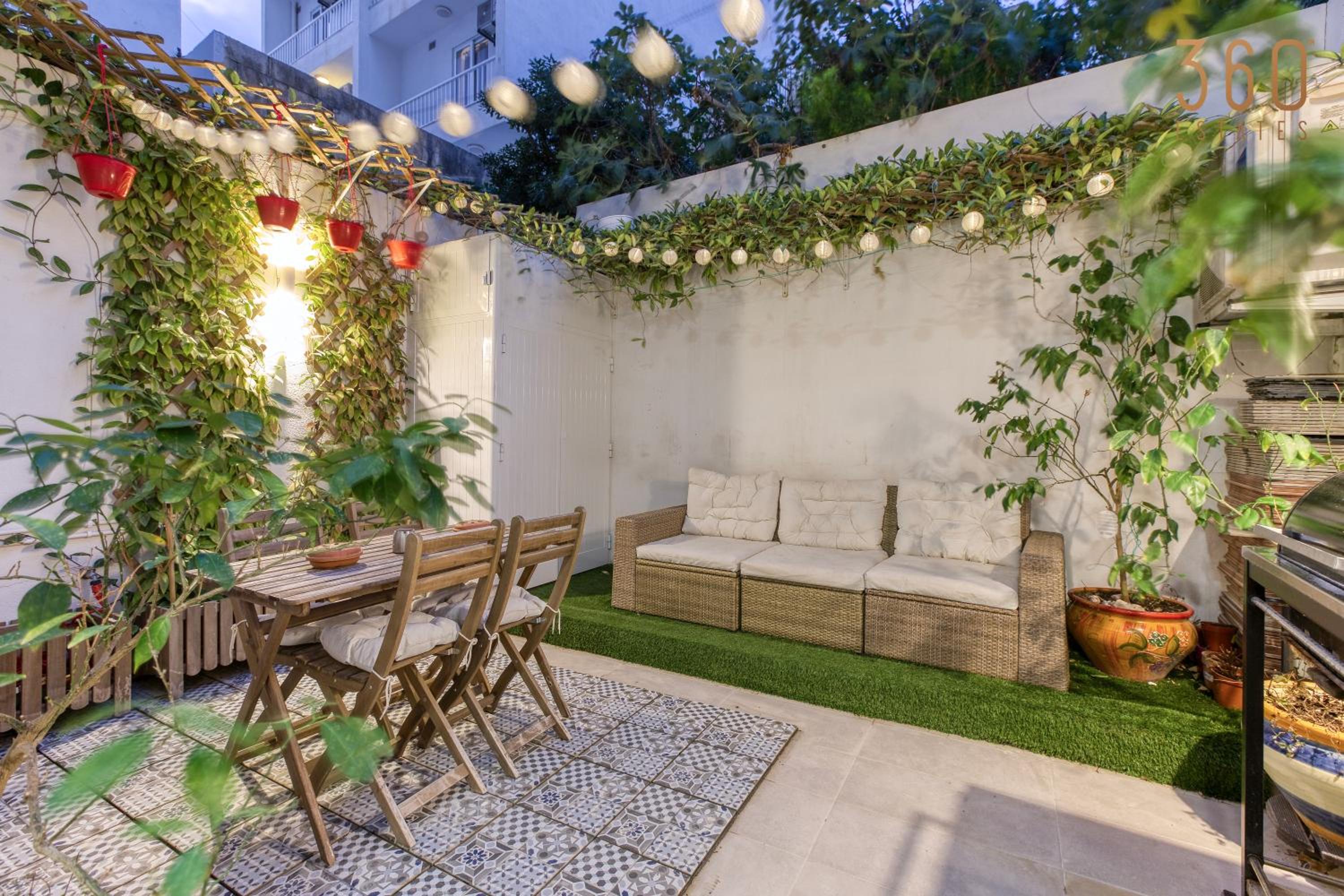 A lovely 2BR maisonette with Private Terrace & BBQ by 360 Estates photo 2