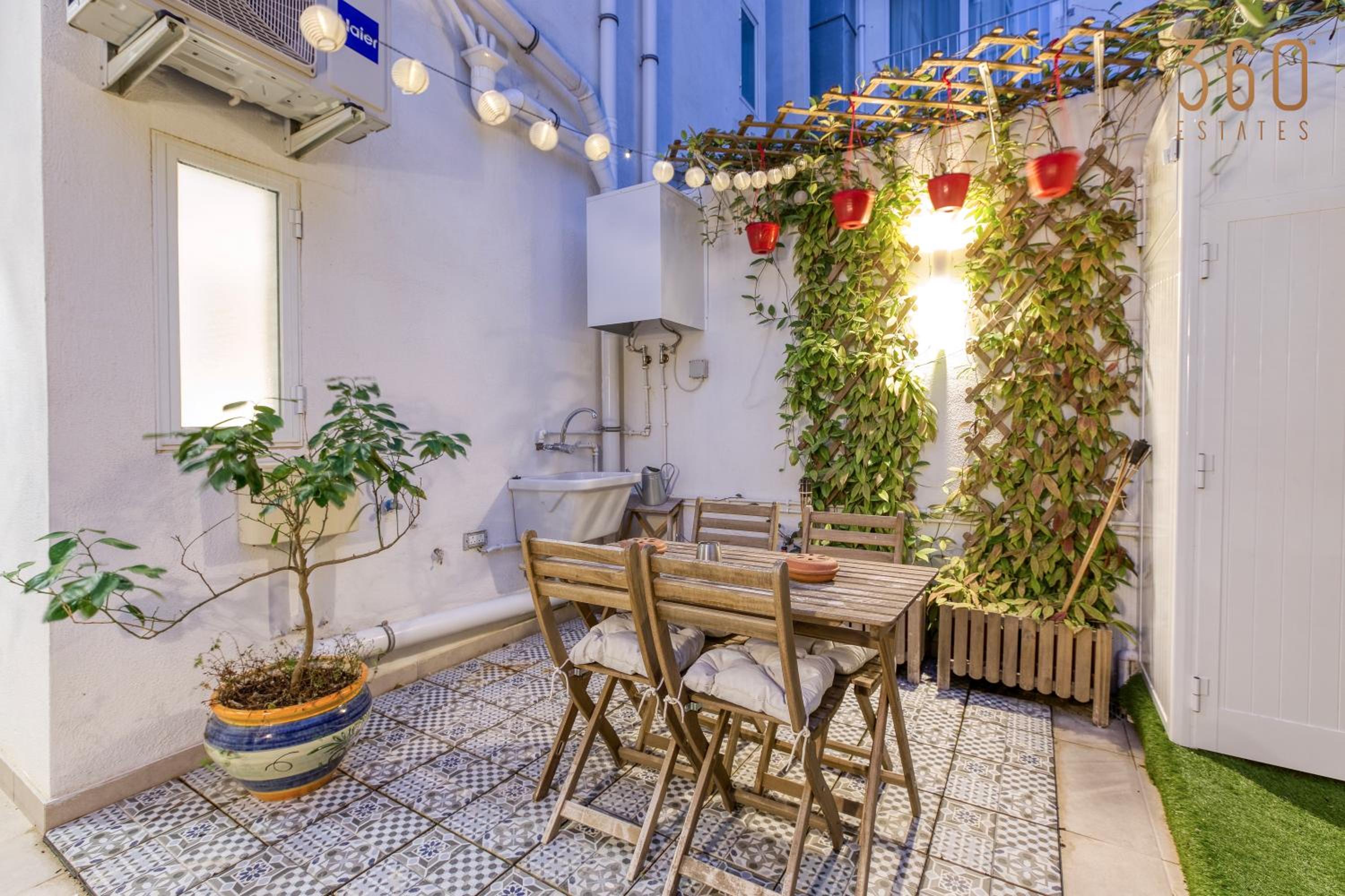 A lovely 2BR maisonette with Private Terrace & BBQ by 360 Estates photo 5
