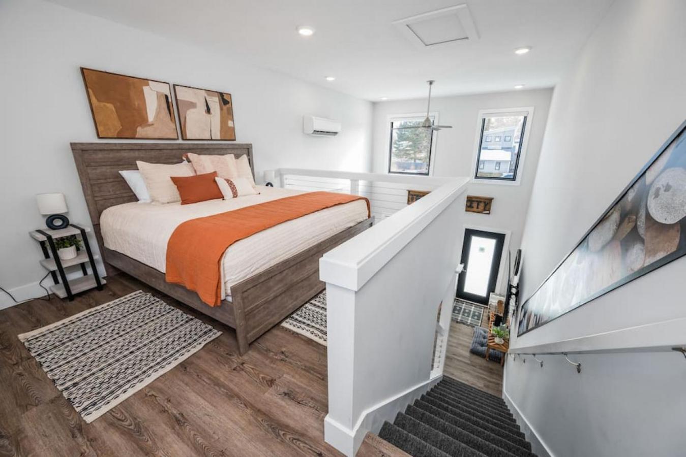 Stella Boona 1BD Loft Condo Downtown Wineries Beaches