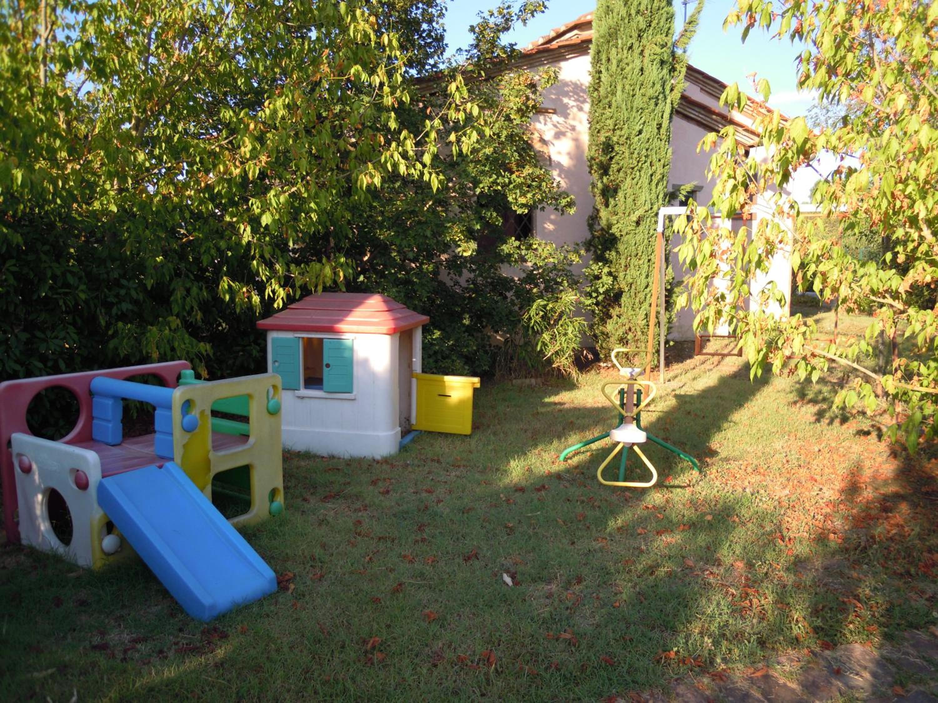 Photo 33