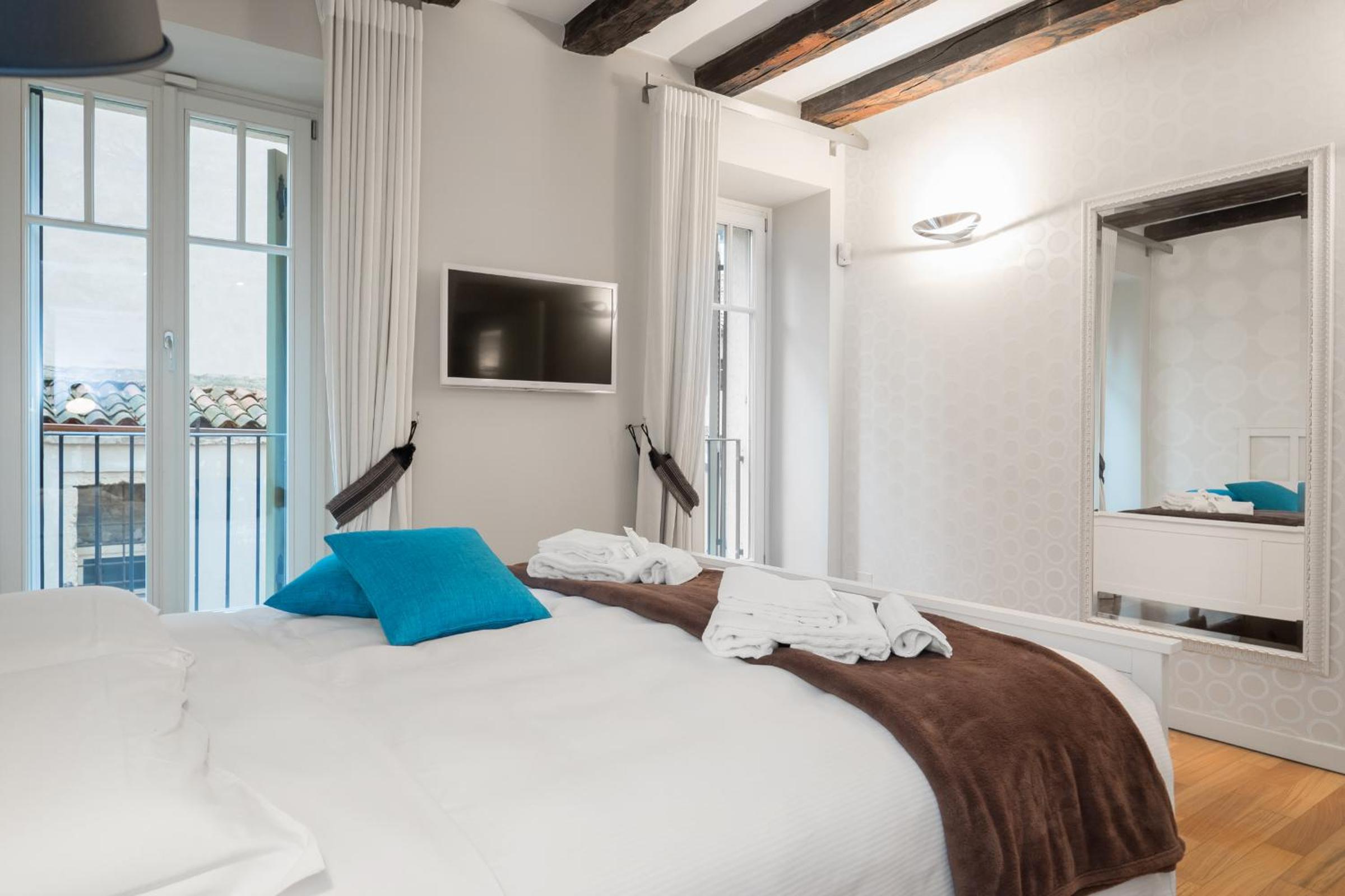Flats4Rent Federica photo 2