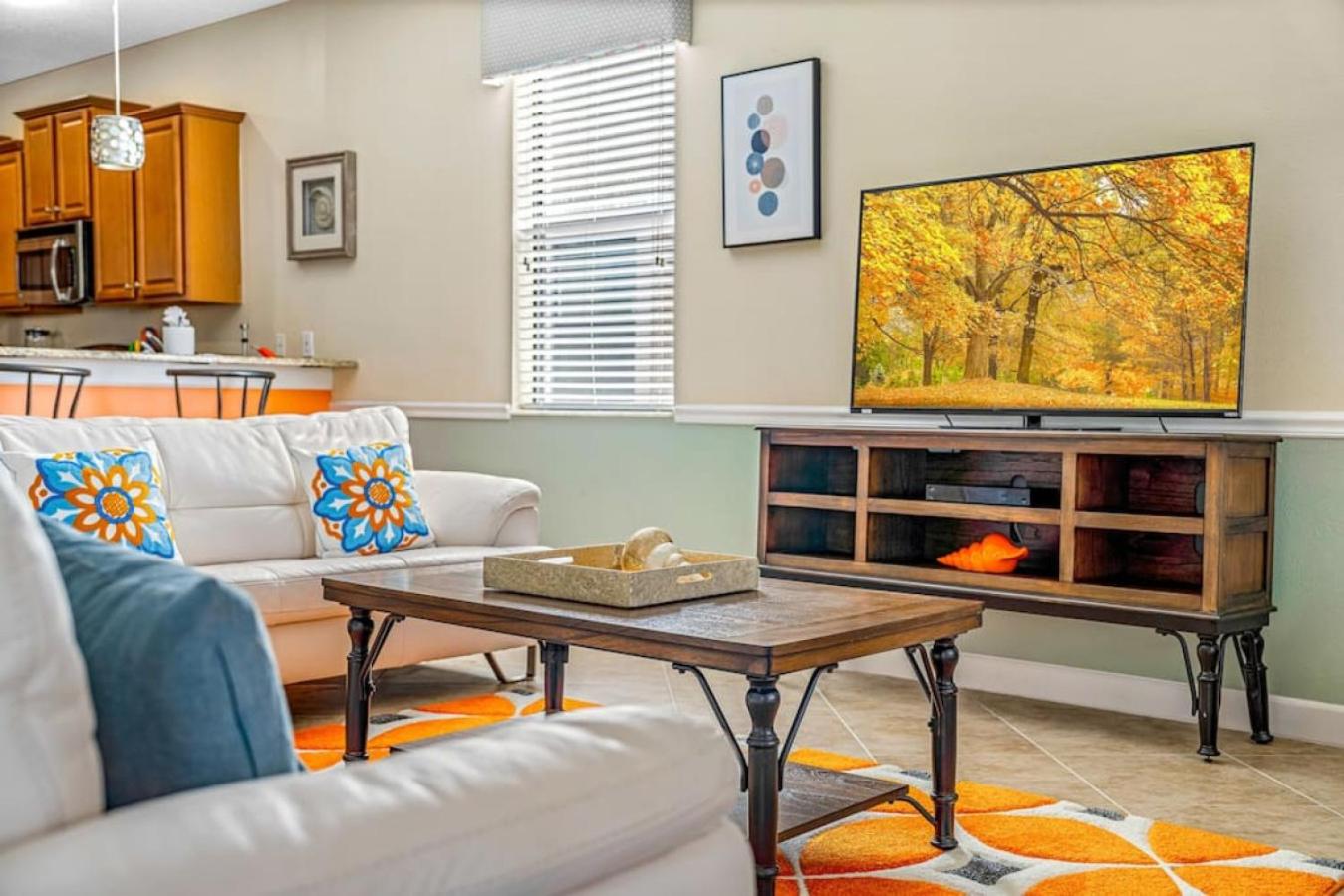 Modern 8-Bed Champions Gate Disney Magic Awaits