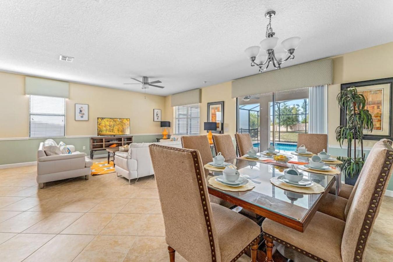Modern 8-Bed Champions Gate Disney Magic Awaits