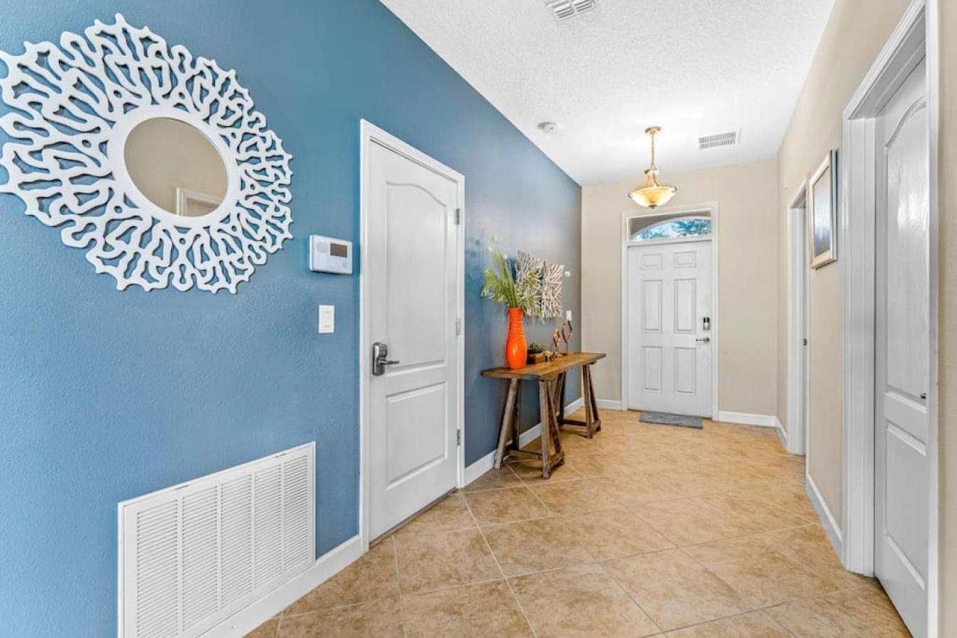 Modern 8-Bed Champions Gate Disney Magic Awaits