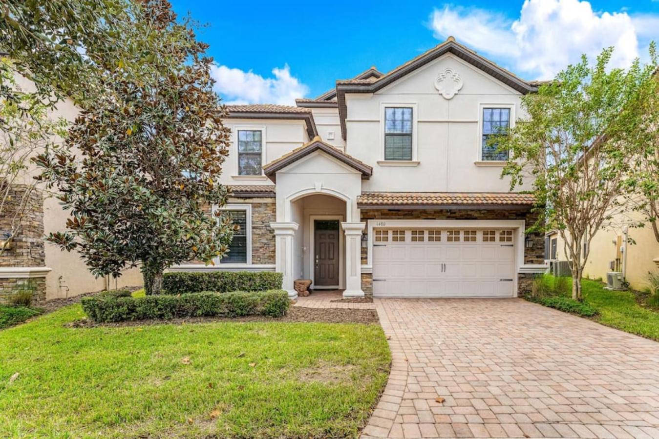 Modern 8-Bed Champions Gate Disney Magic Awaits