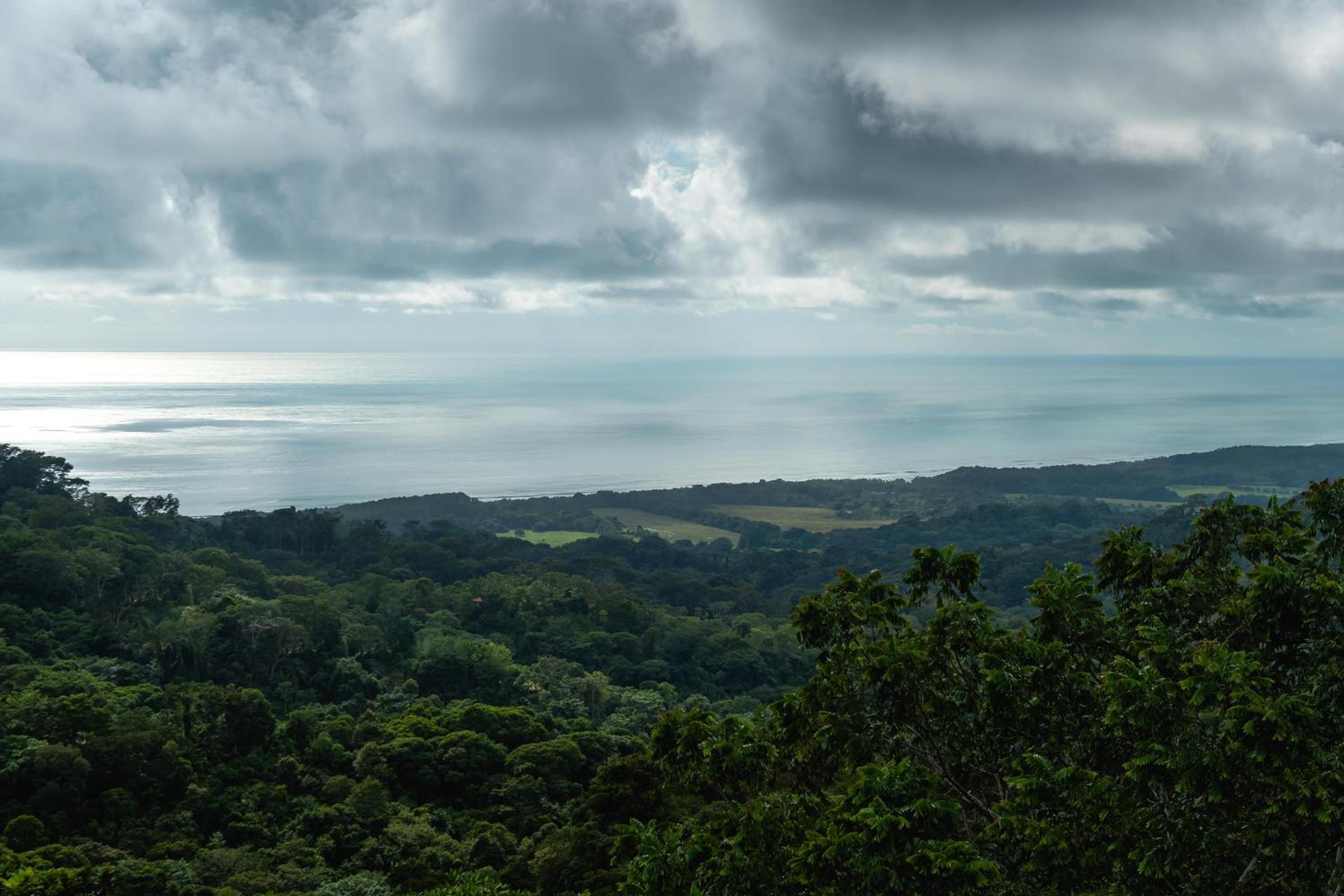 Lamangata Luxury Surf Resort