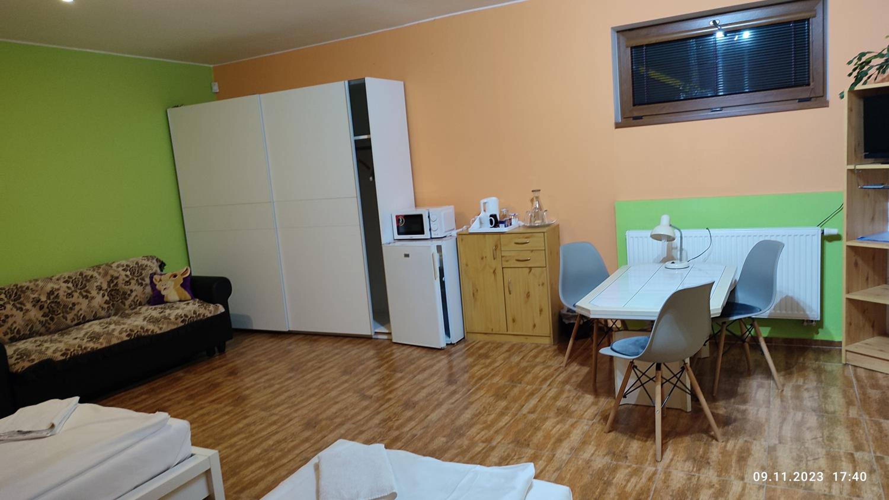 Villa Homestay Nad Helmrovkou