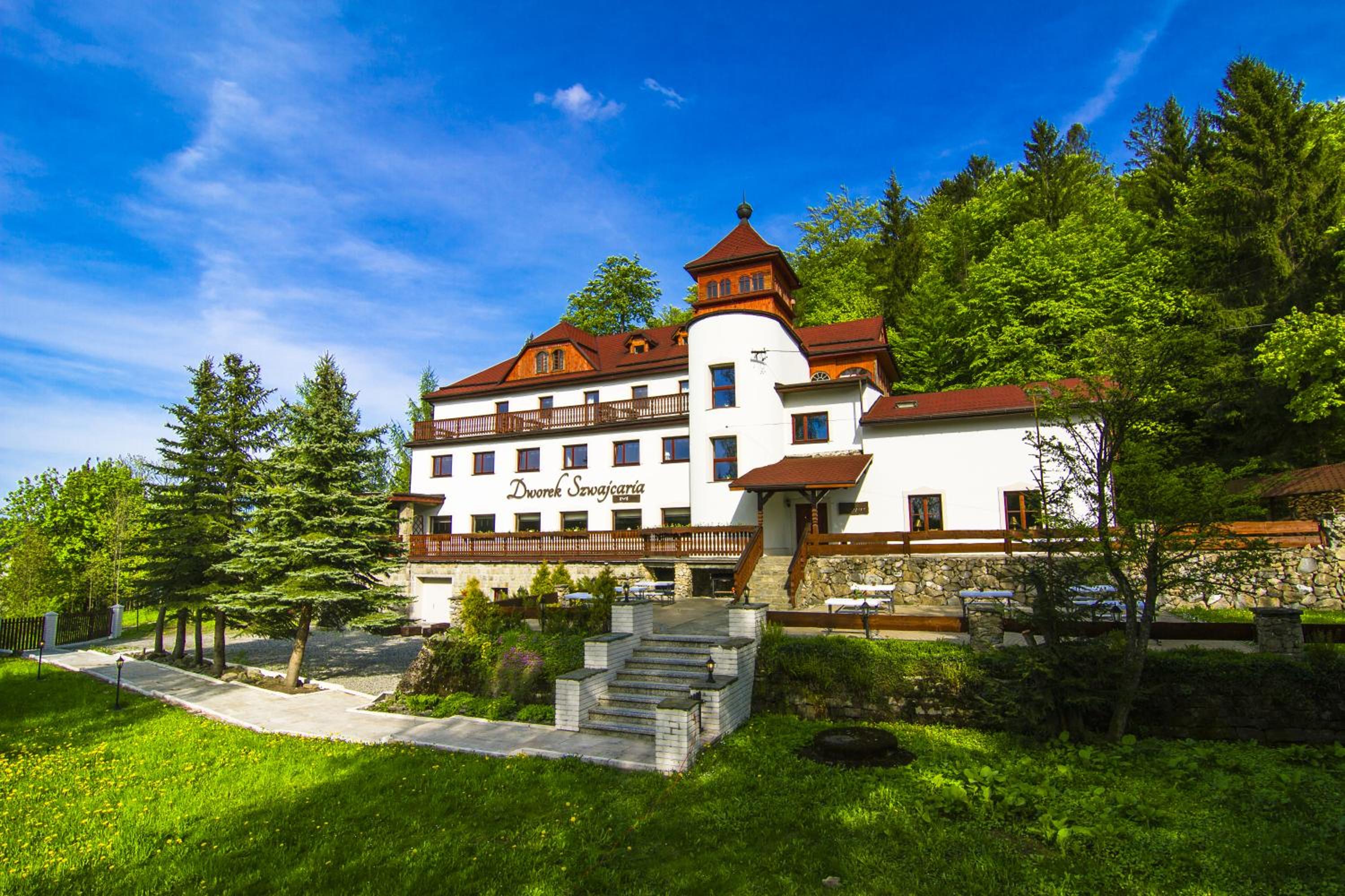 Dworek Szwajcaria view 2