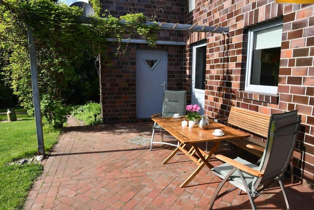 Unser Traumhaus mit wunderschönem Garten
