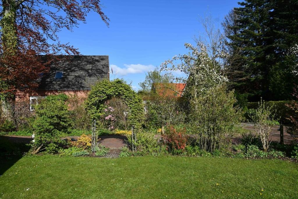 Unser Traumhaus mit wunderschönem Garten