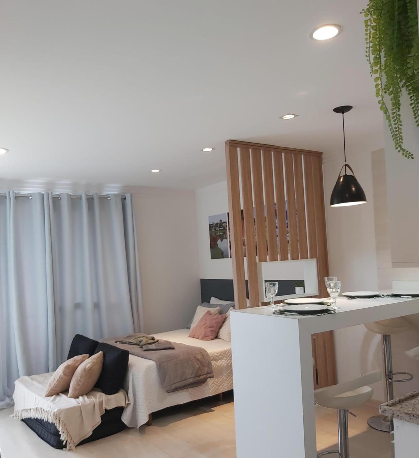 Lindo studio equipado em apartamento clube com academia e conforto no centro de Curitiba - MID Home