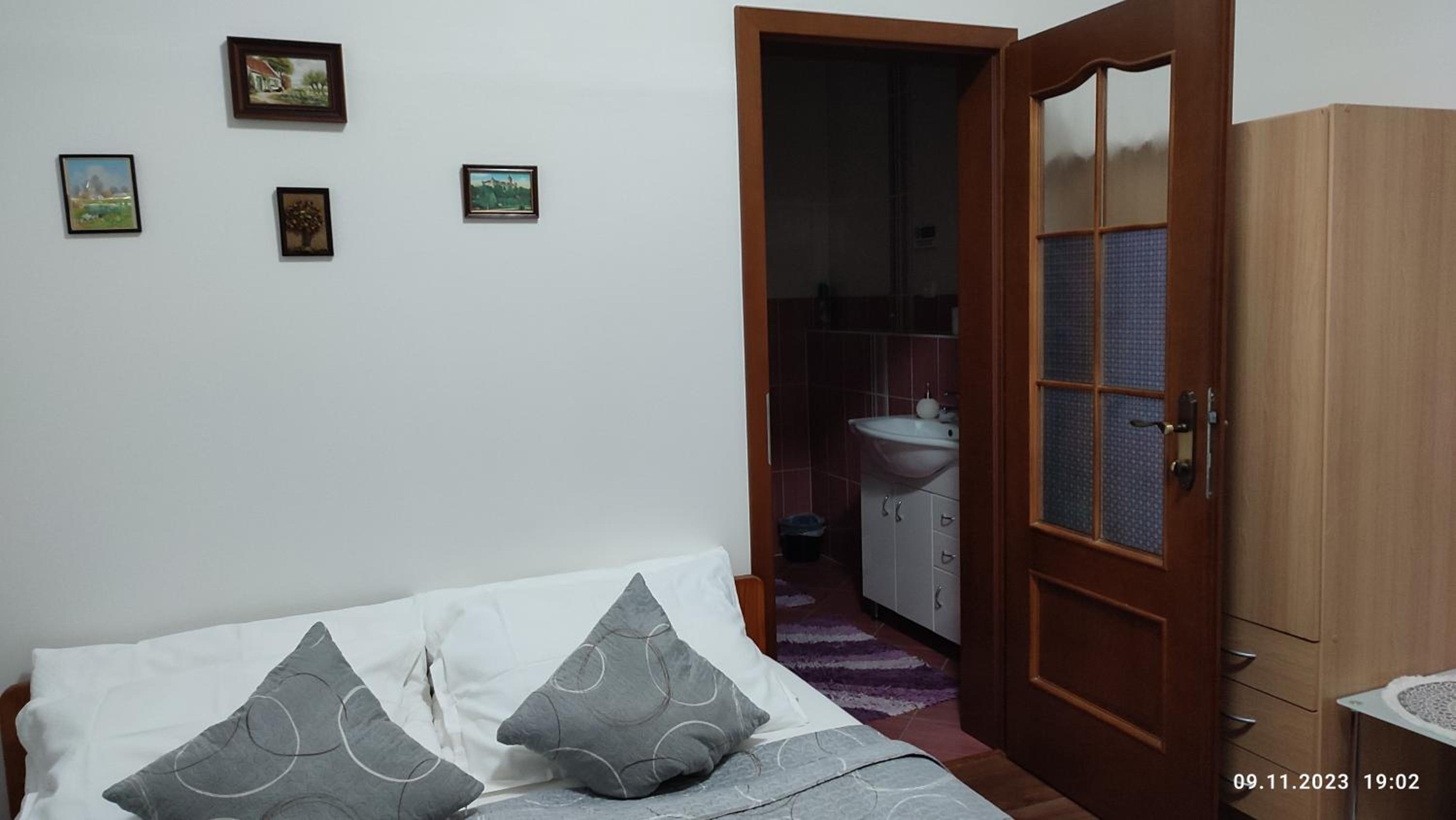 Villa Homestay Nad Helmrovkou