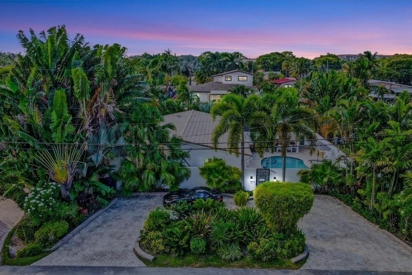 Wilton on the water courtyard and Heated Pool