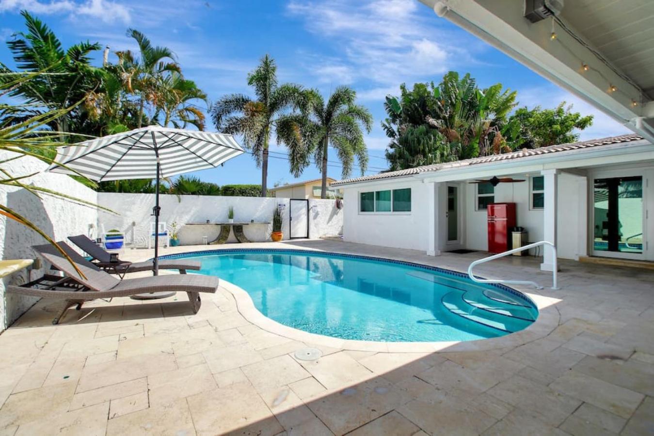 Wilton on the water courtyard and Heated Pool