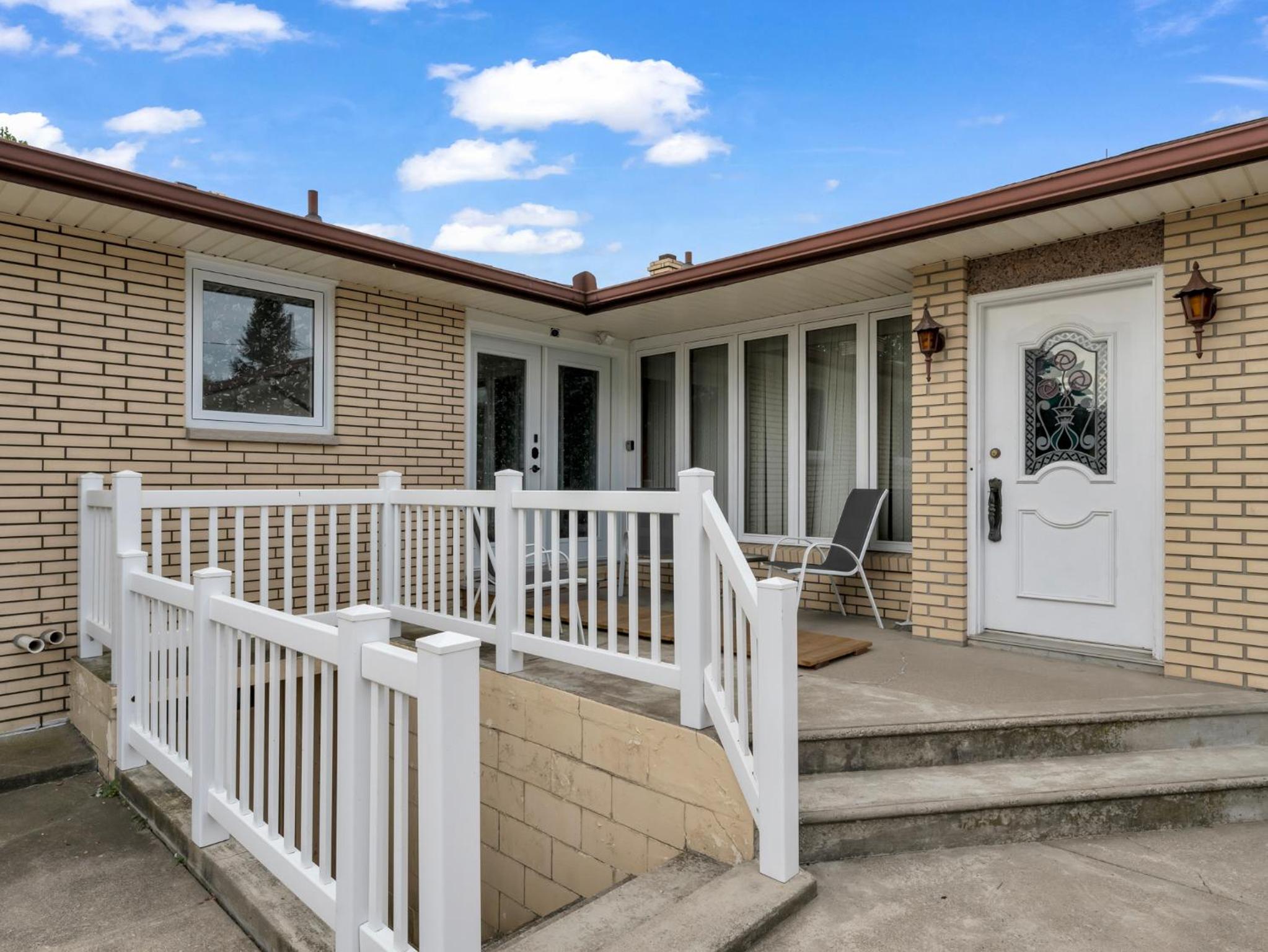 Park Bungalow #4 - Seacliff Beach Suites