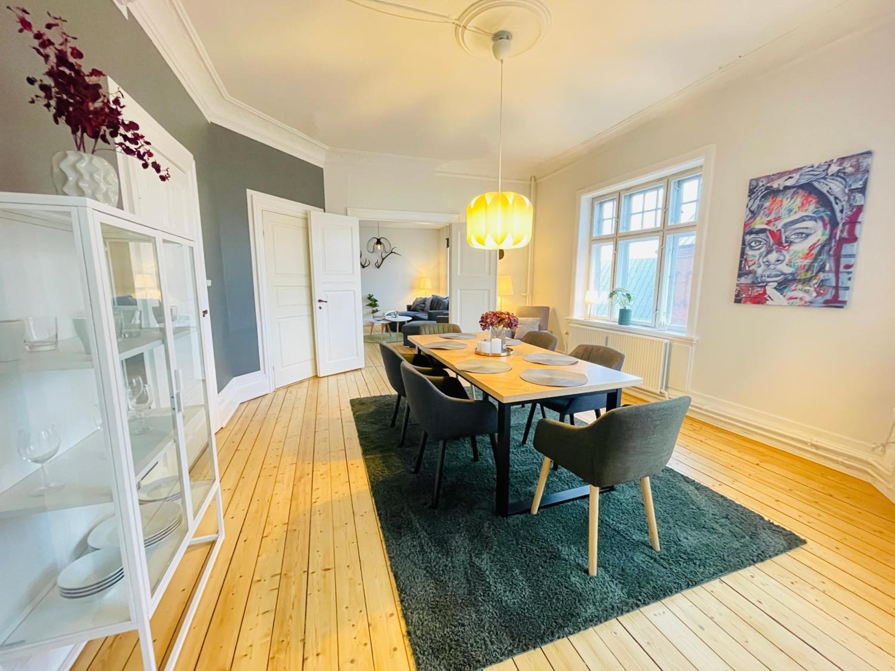 Hotel aday - Enchanting 2 bedroom apartment in the heart of Aalborg - Image 1