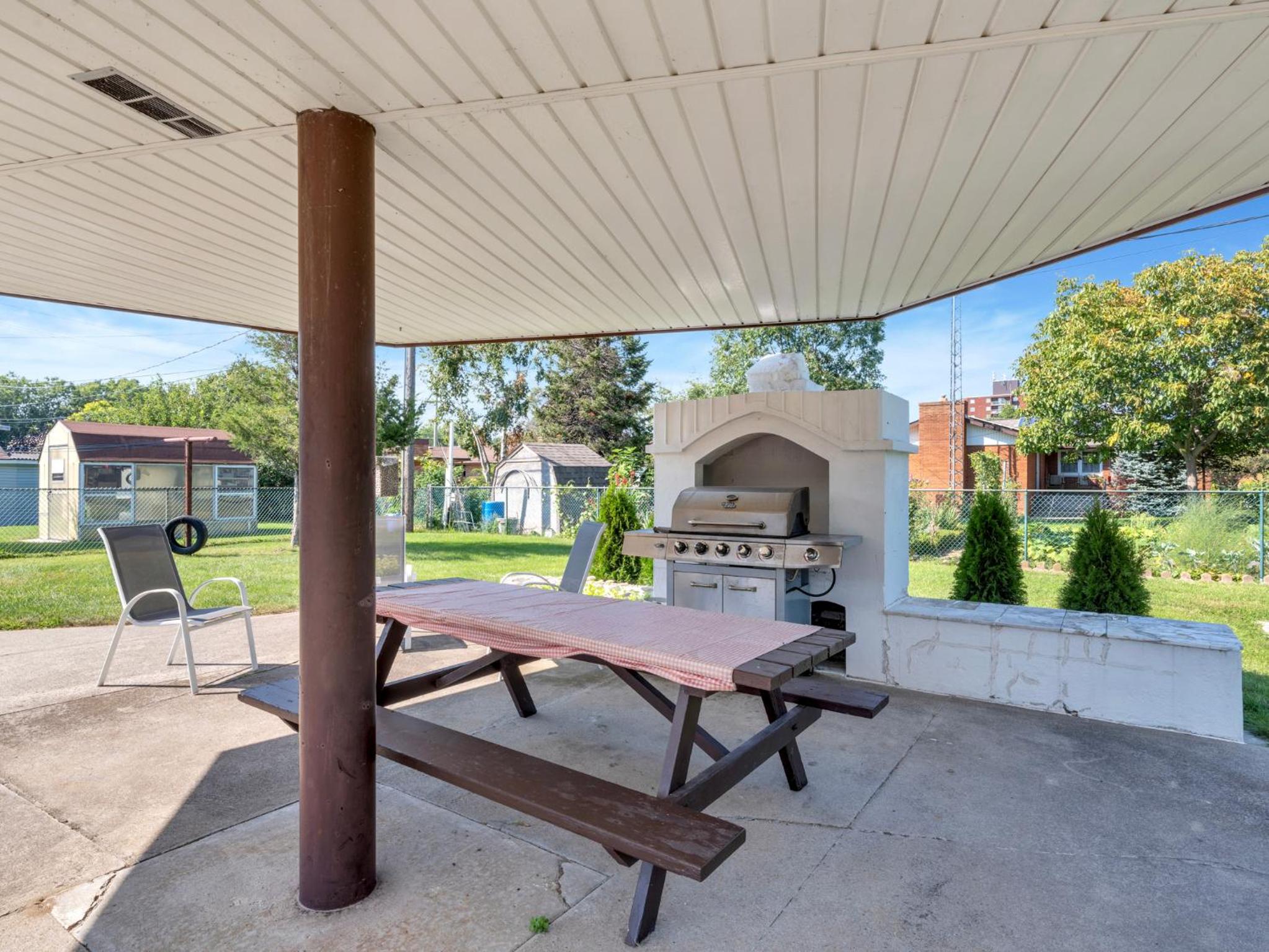 Park Bungalow #4 - Seacliff Beach Suites