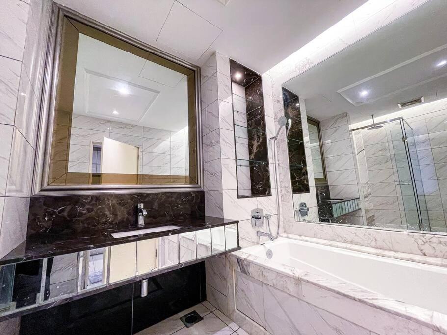 Skypool Couple Suite in Sri Hartamas KL