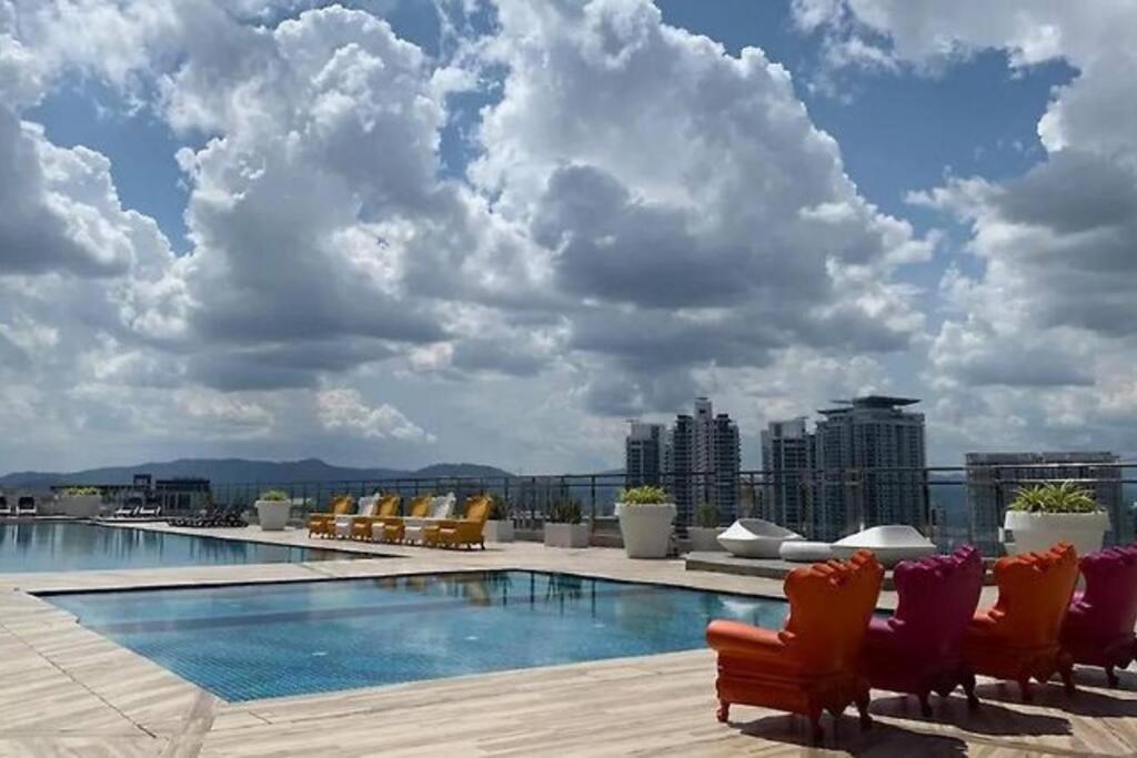 Skypool Couple Suite in Sri Hartamas KL