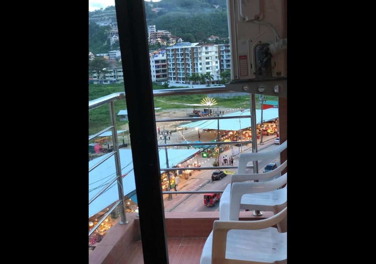balcony
