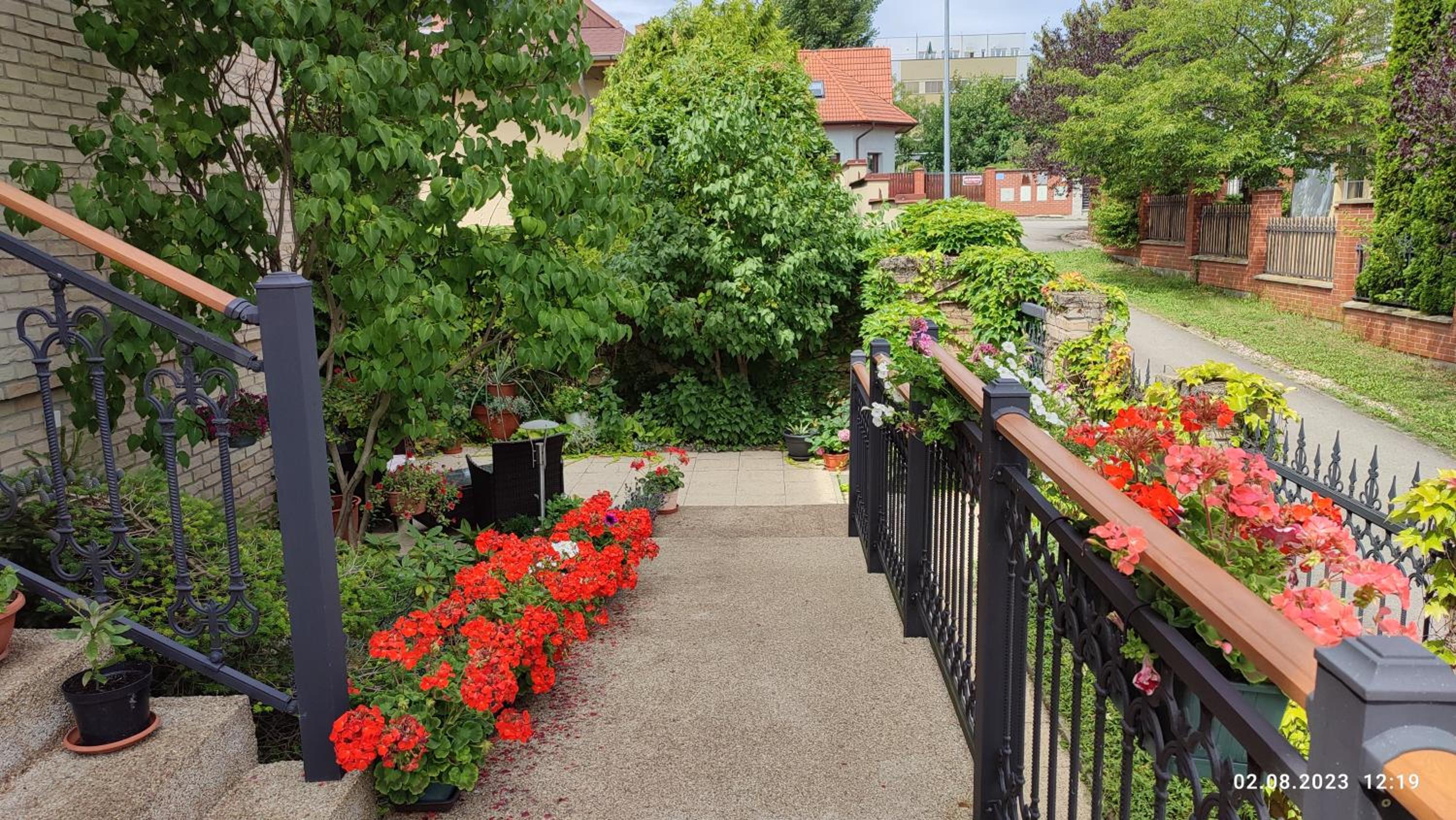 Villa Homestay Nad Helmrovkou
