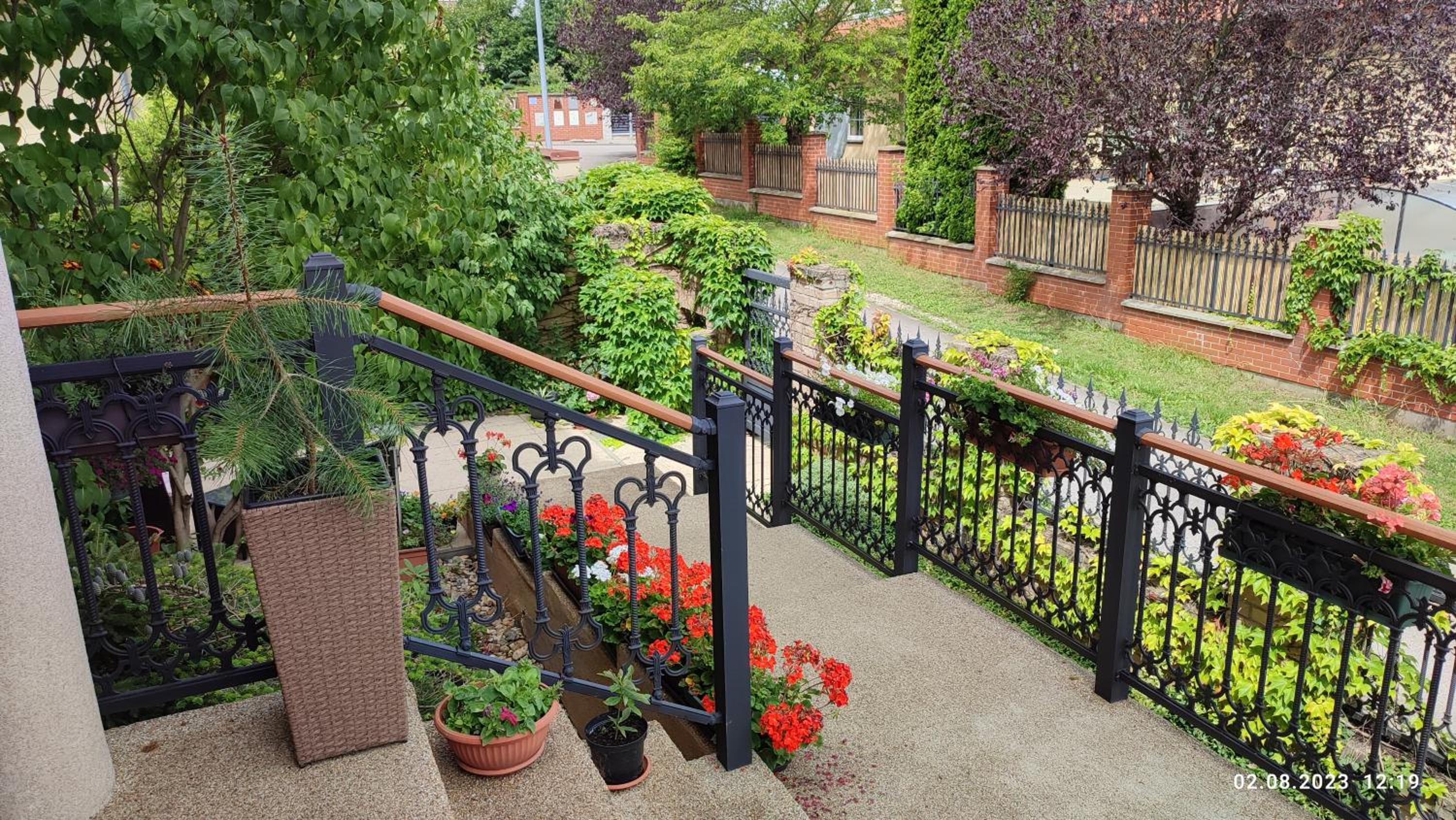 Villa Homestay Nad Helmrovkou