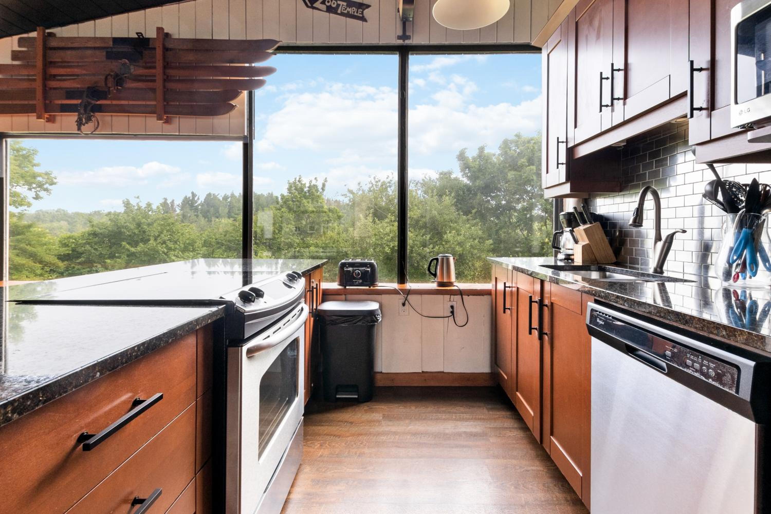 Semi Detached Mountain View Chalet