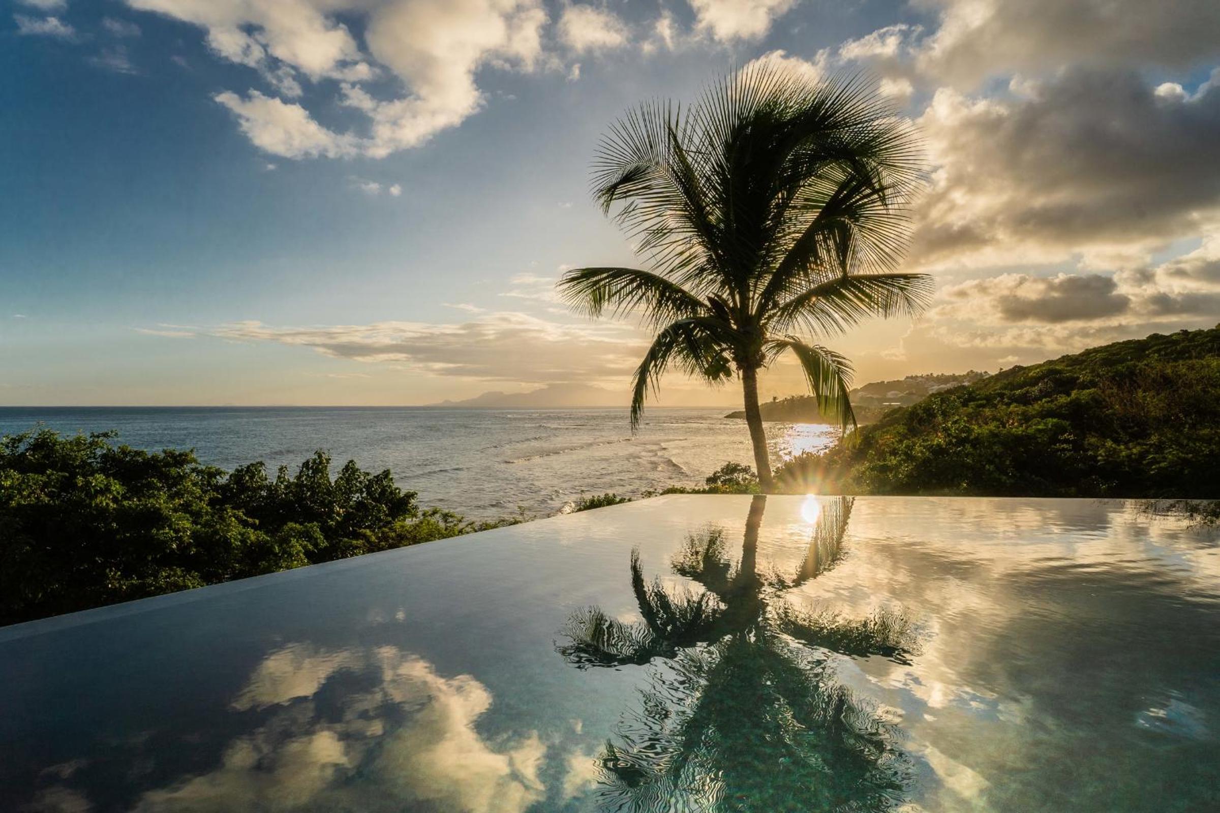 Villa Sea Side view 3