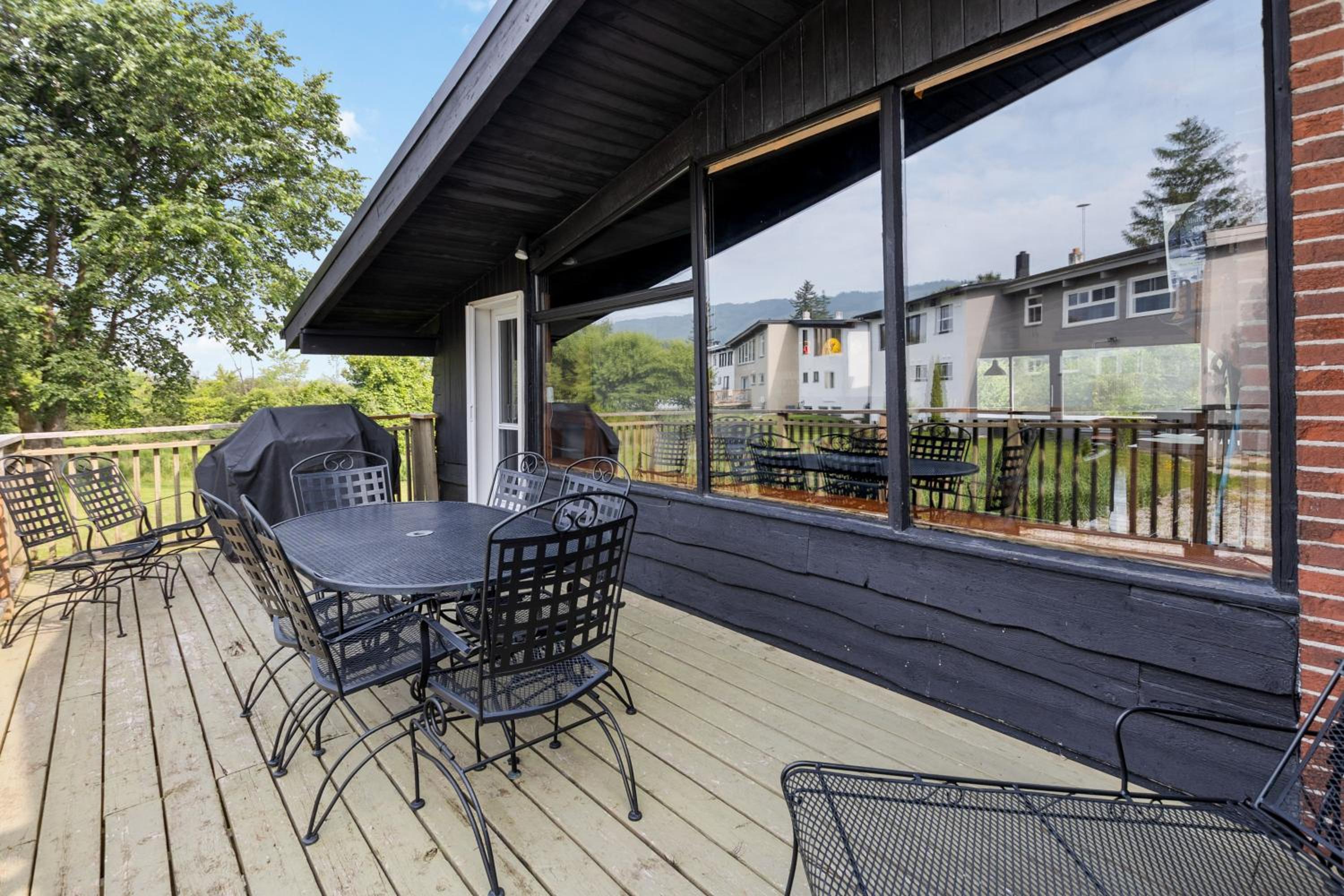Semi Detached Mountain View Chalet