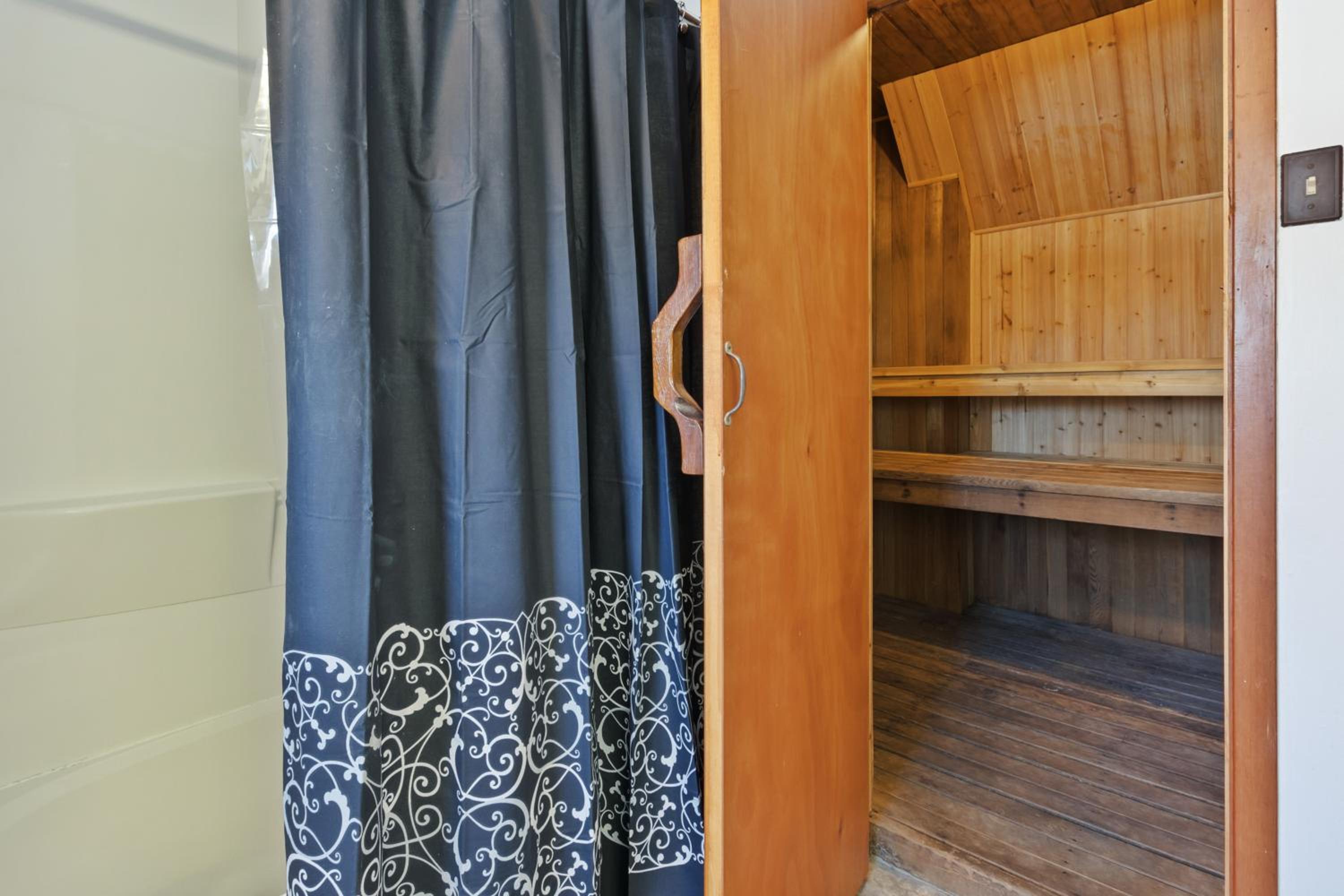 Semi Detached Mountain View Chalet