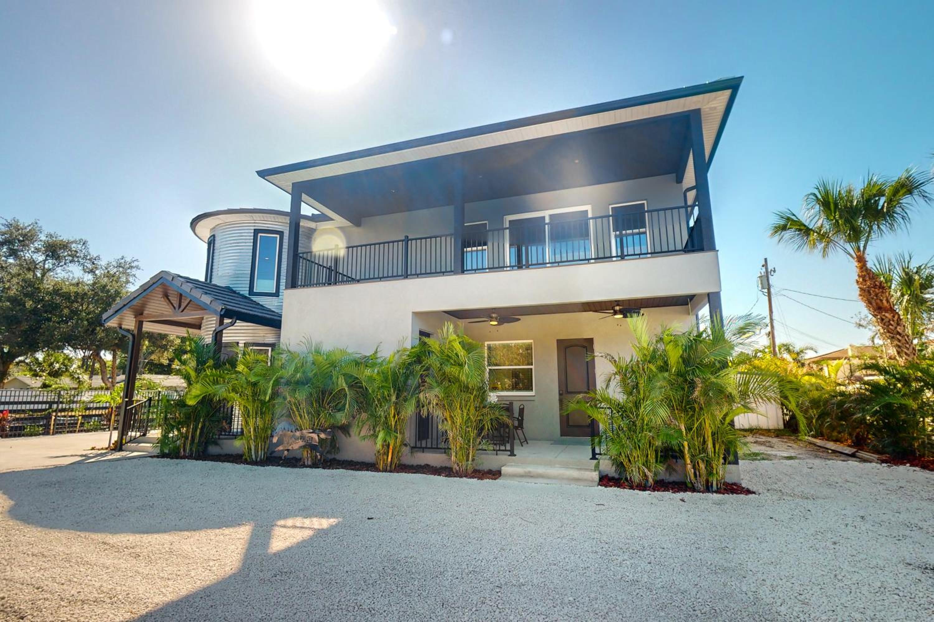 Less Than 2 Mi to Indian Rocks Beach! Home with Horses