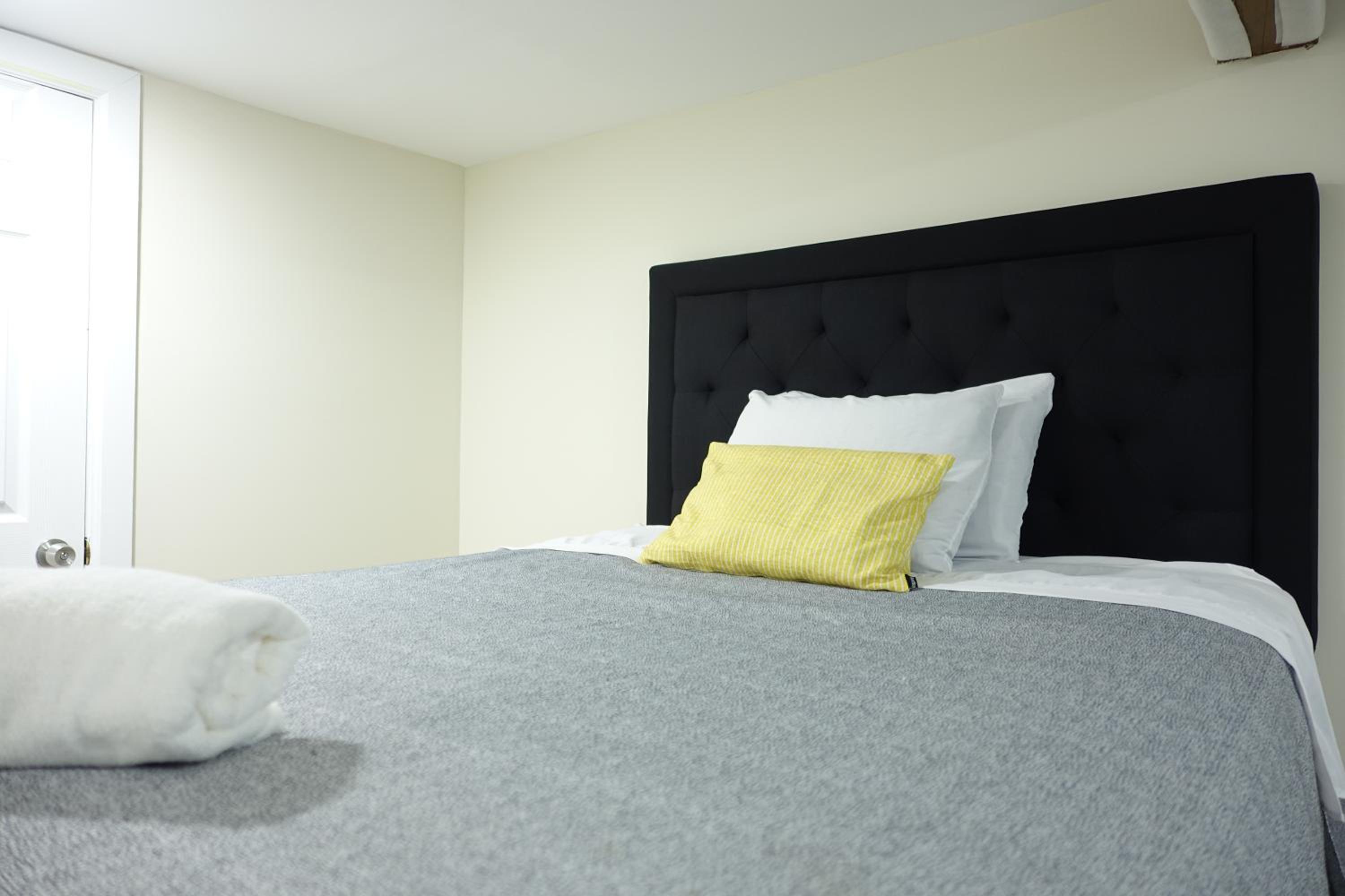 Hotel Best Nyc Studio. ewr Airport Layover+free Parking