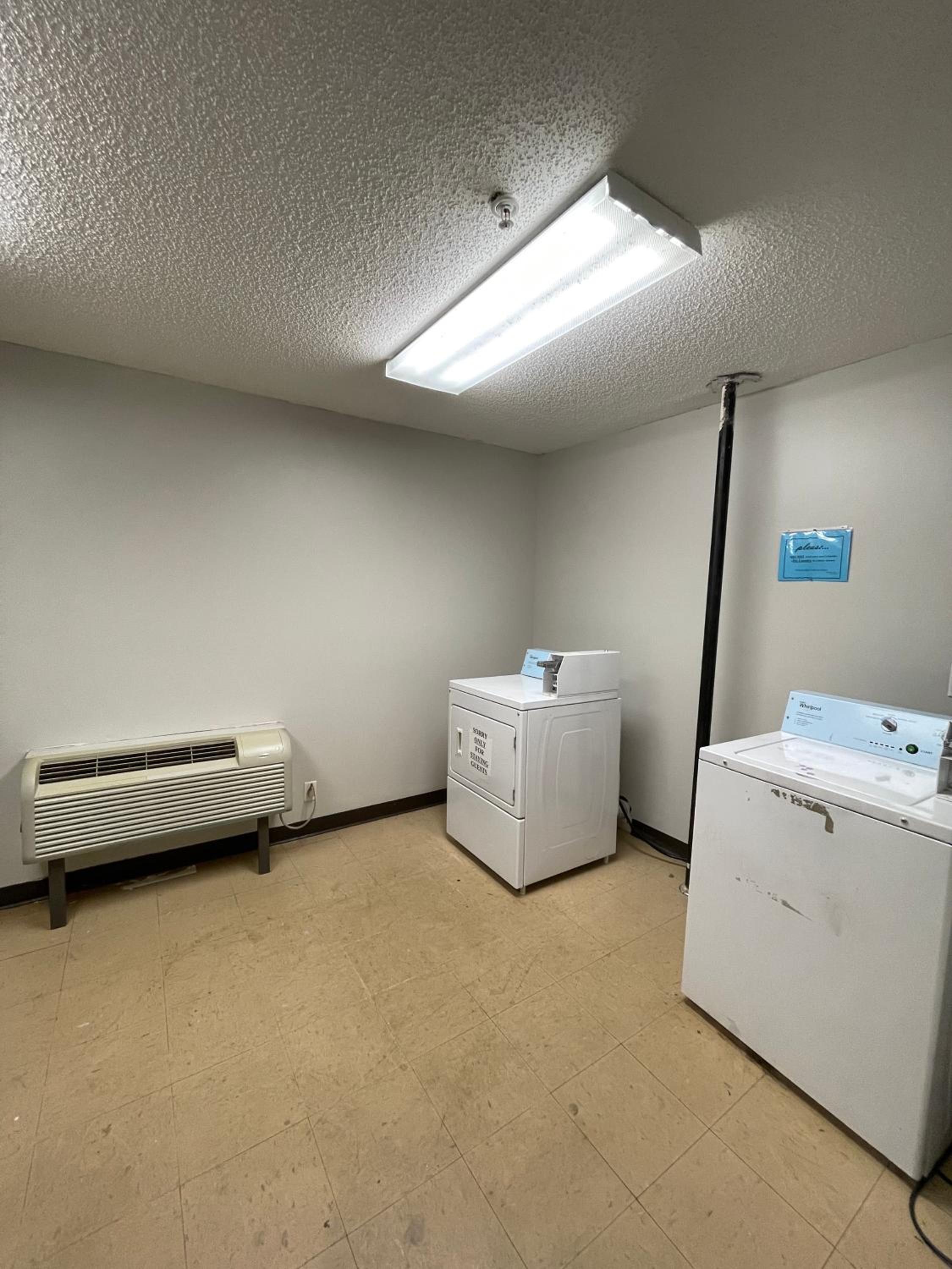 High Falls Inn & Suites