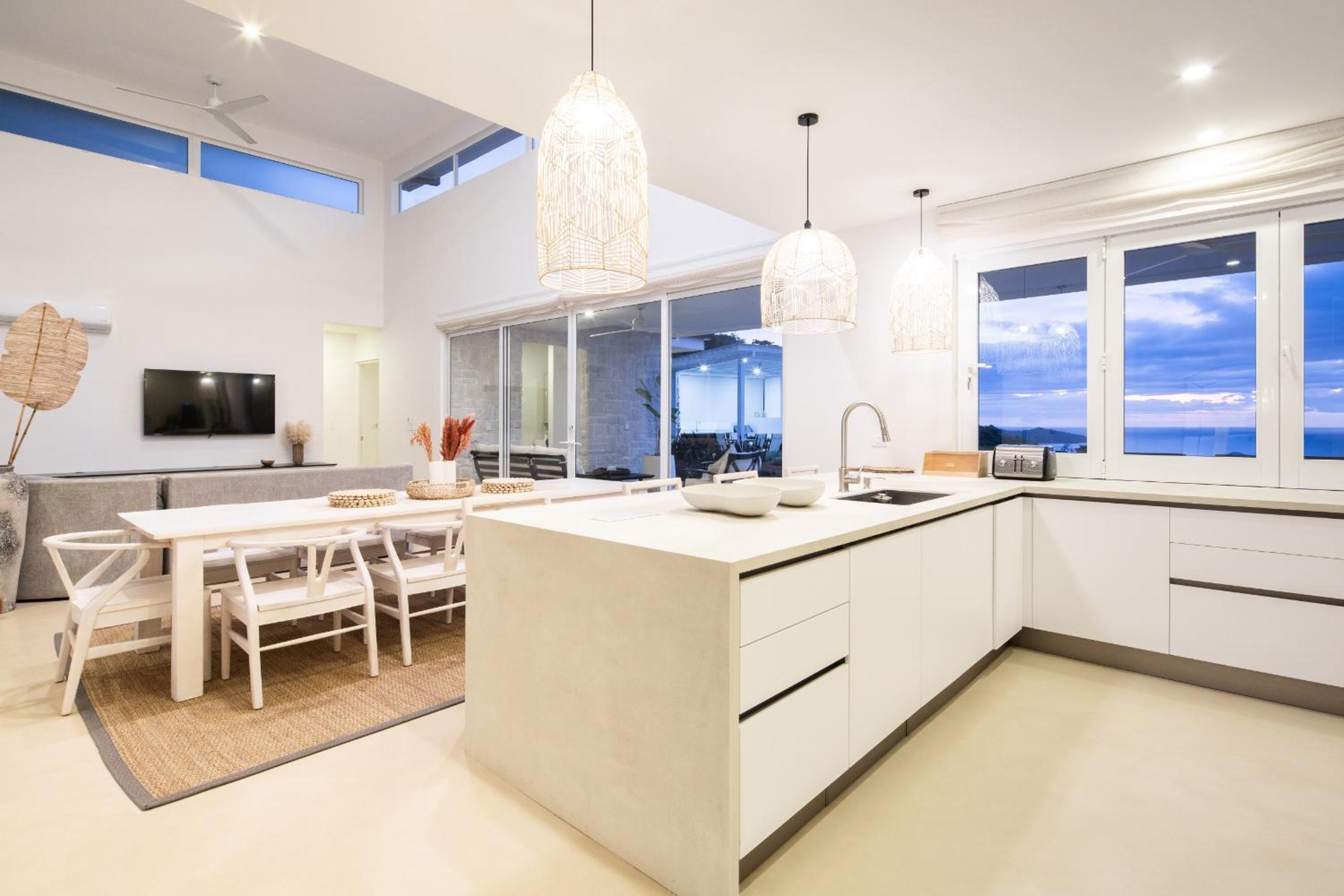 CASA AYLA A - stunning 5BR Ocean view house & infinity pool in Flamingo