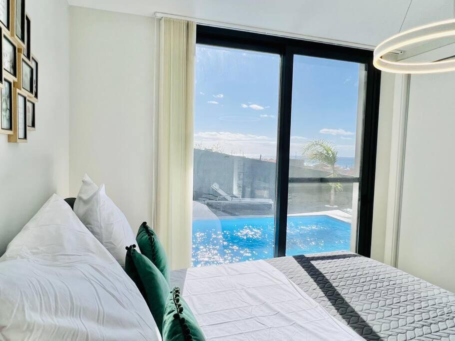Haus am Meer by Your Madeira Rentals view 4